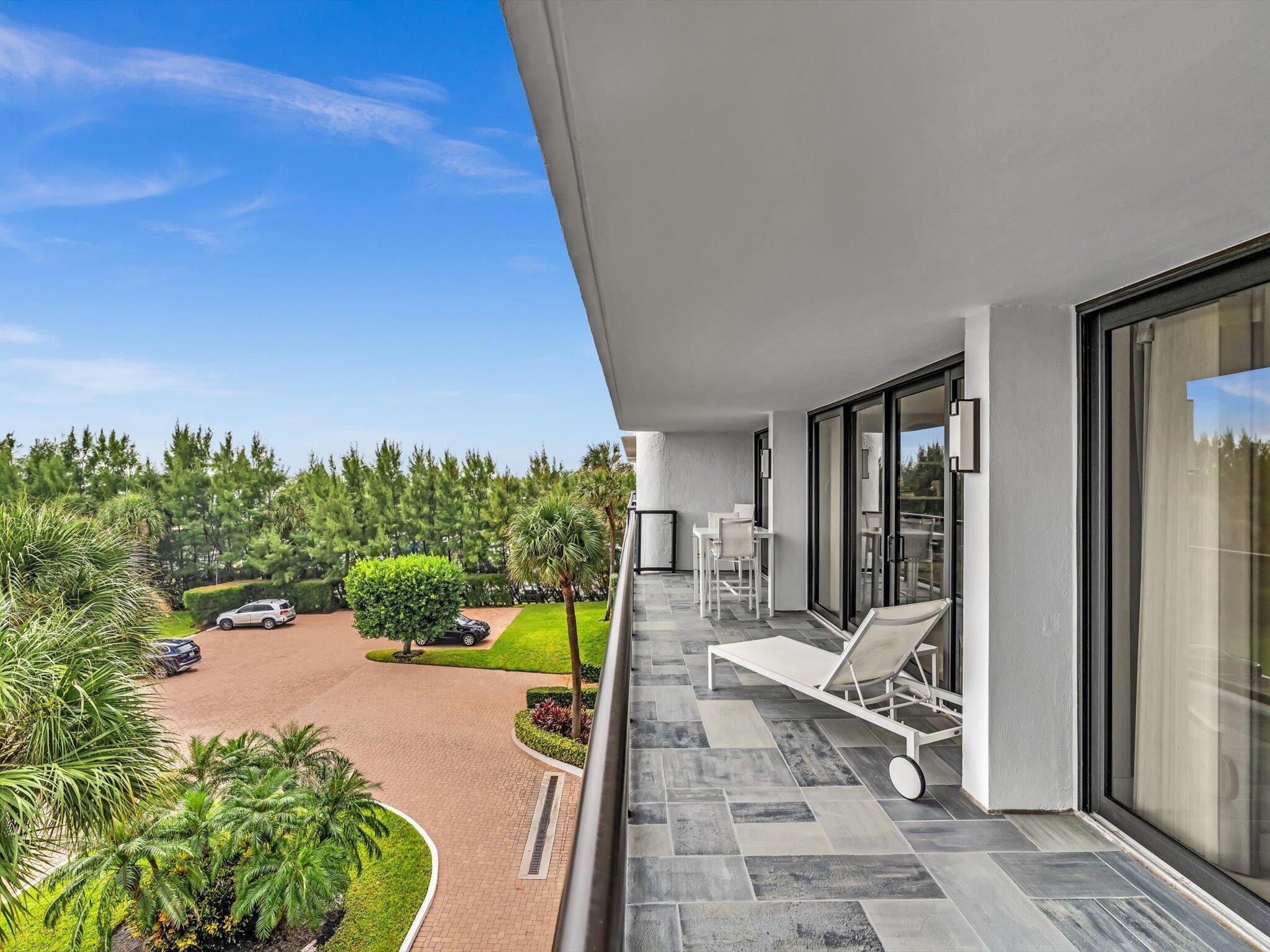 HALCYON OF PALM BEACH - Residential Lease
