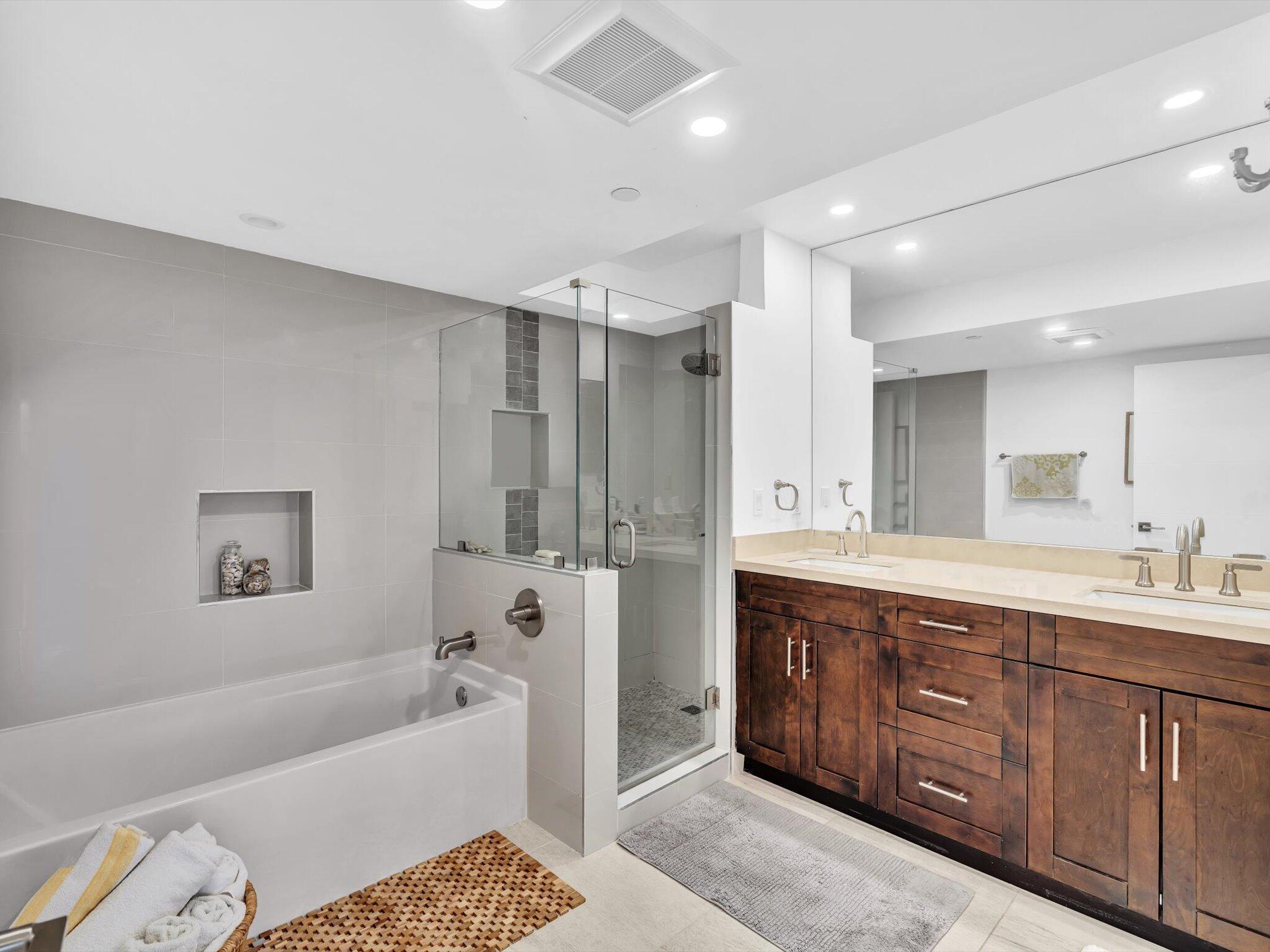 HALCYON OF PALM BEACH - Residential Lease
