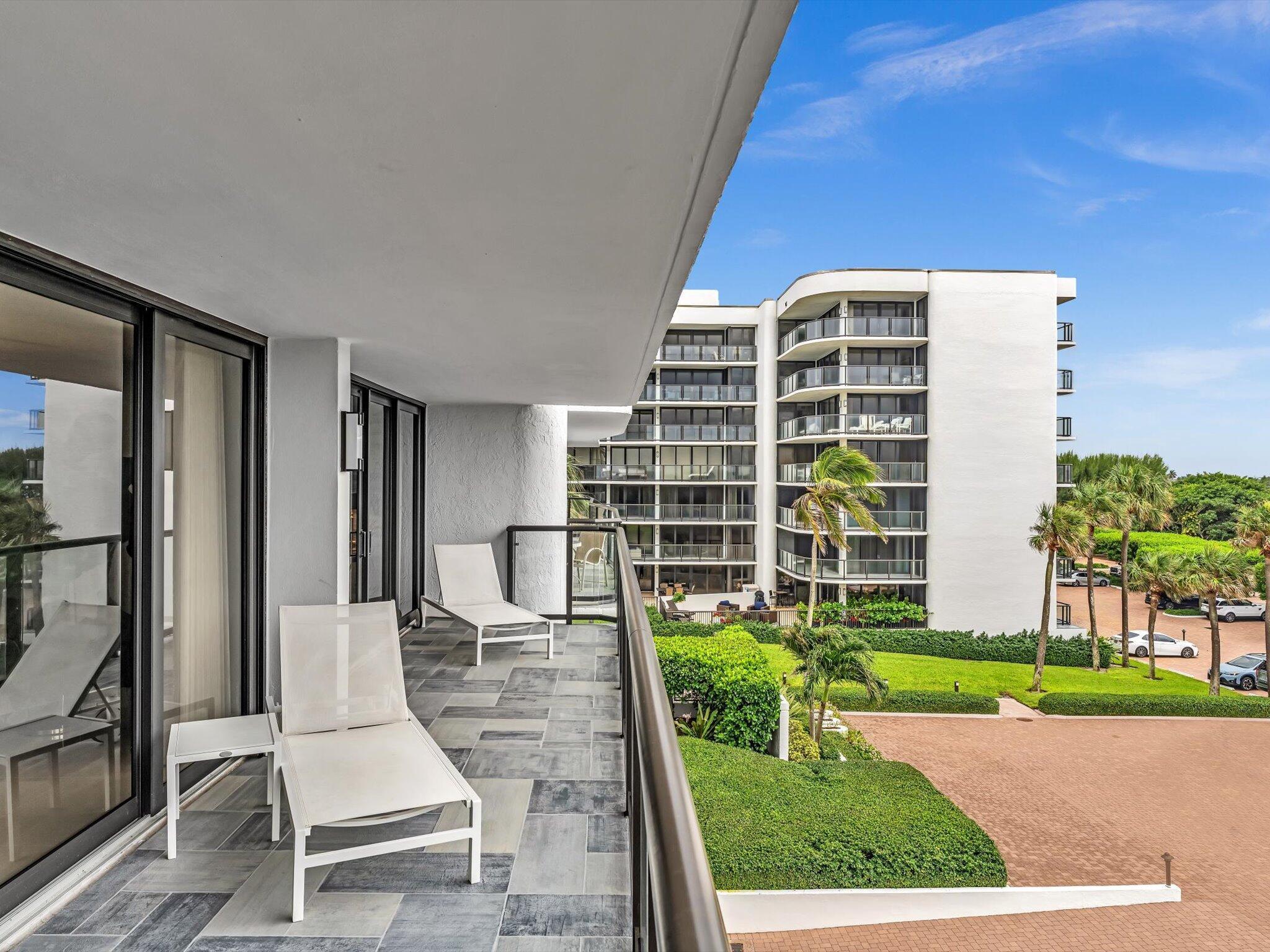HALCYON OF PALM BEACH - Residential Lease