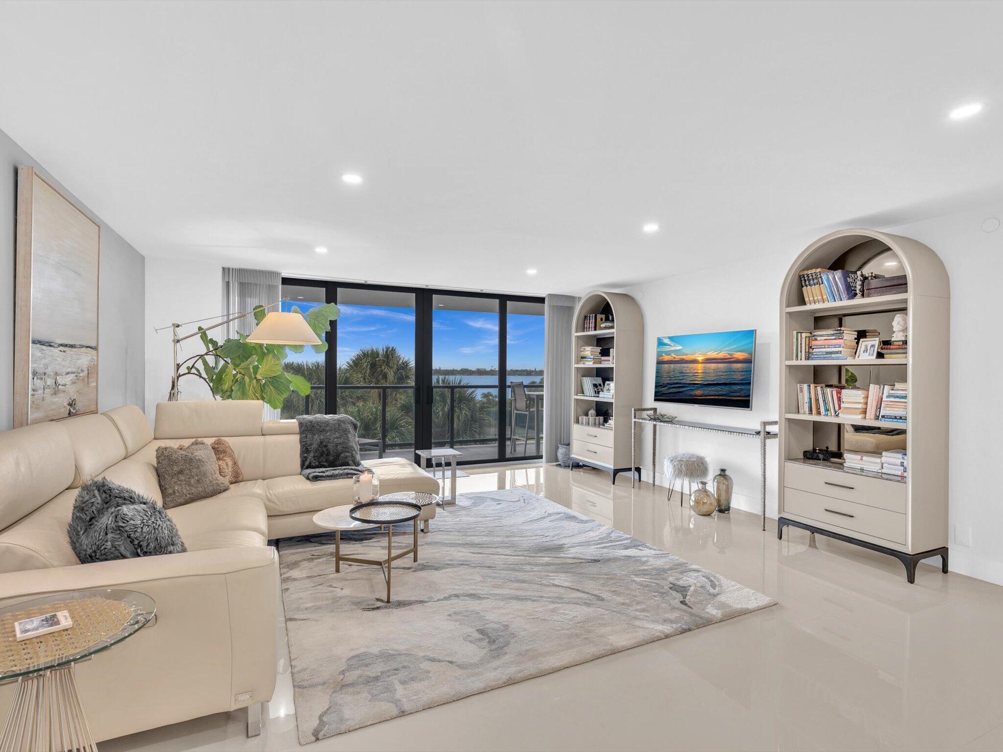 HALCYON OF PALM BEACH - Residential Lease