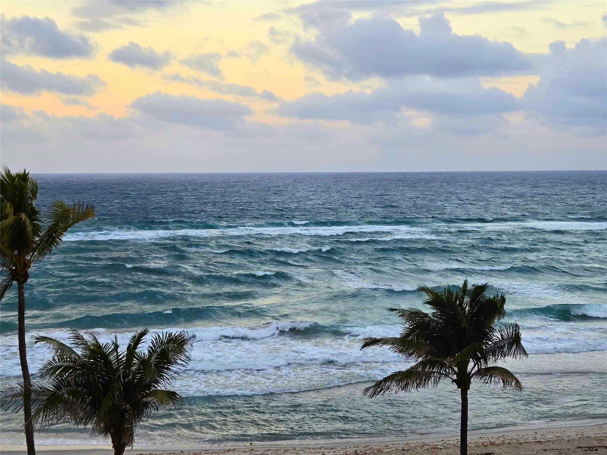 HILLSBORO COLONNADE - Residential Lease