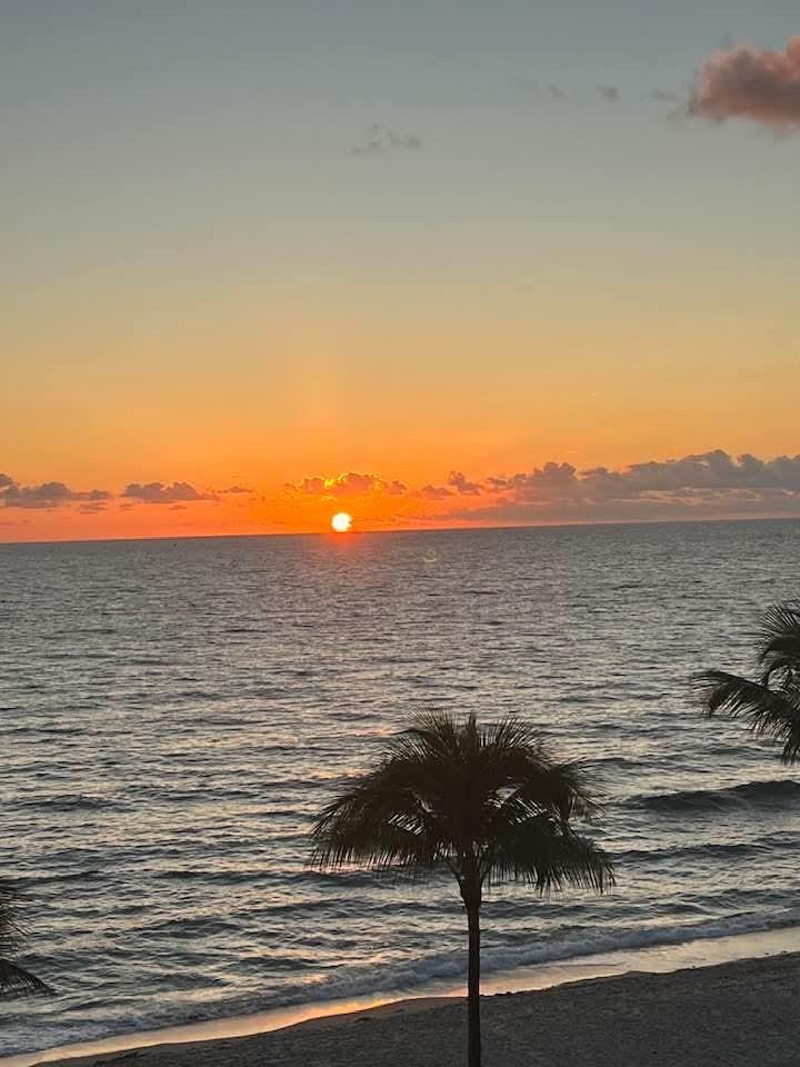 HILLSBORO COLONNADE - Residential Lease