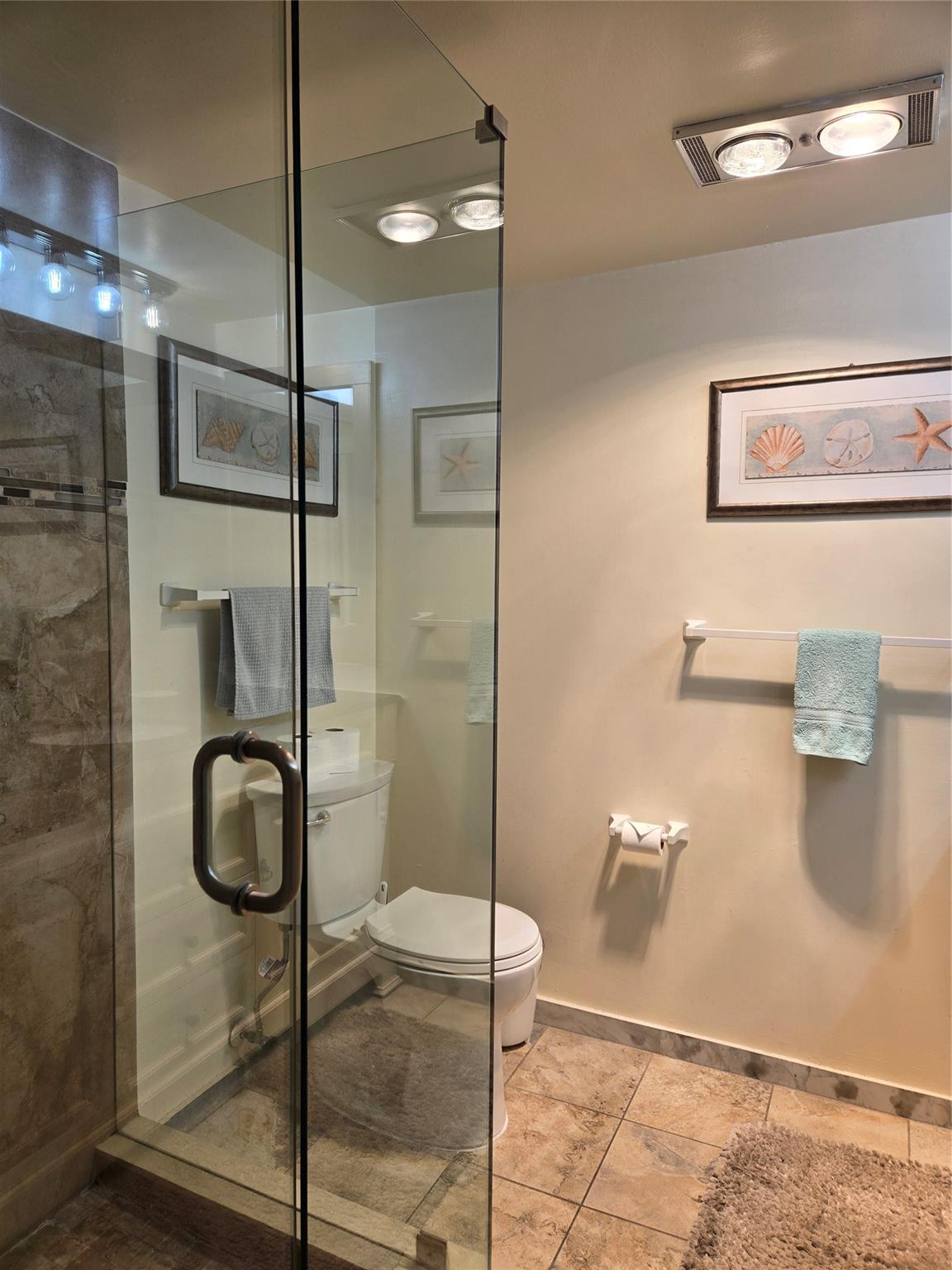 HILLSBORO COLONNADE - Residential Lease