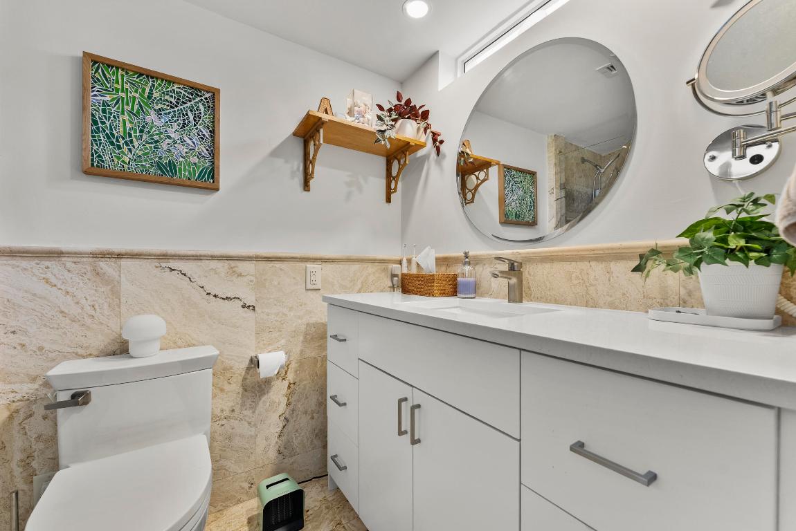 SHORELAND - Residential