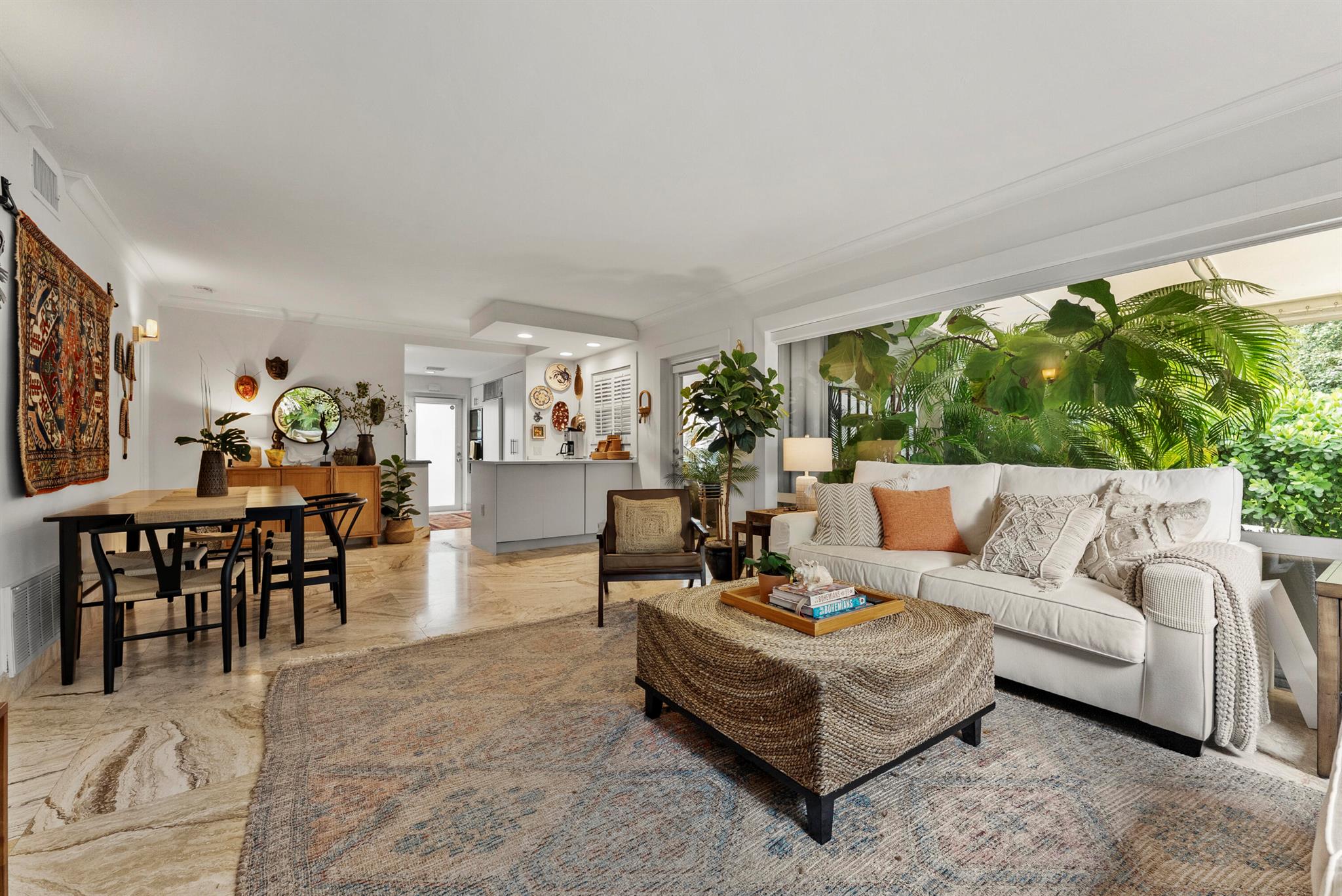 SHORELAND - Residential