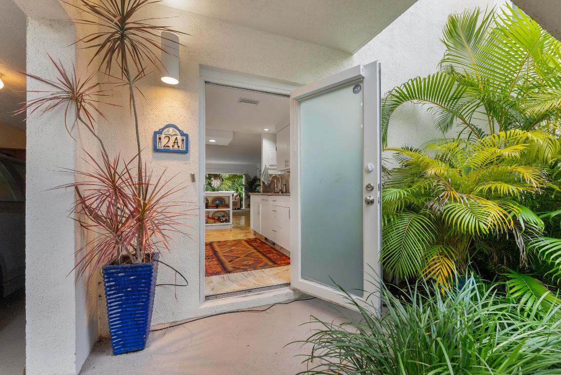 SHORELAND - Residential