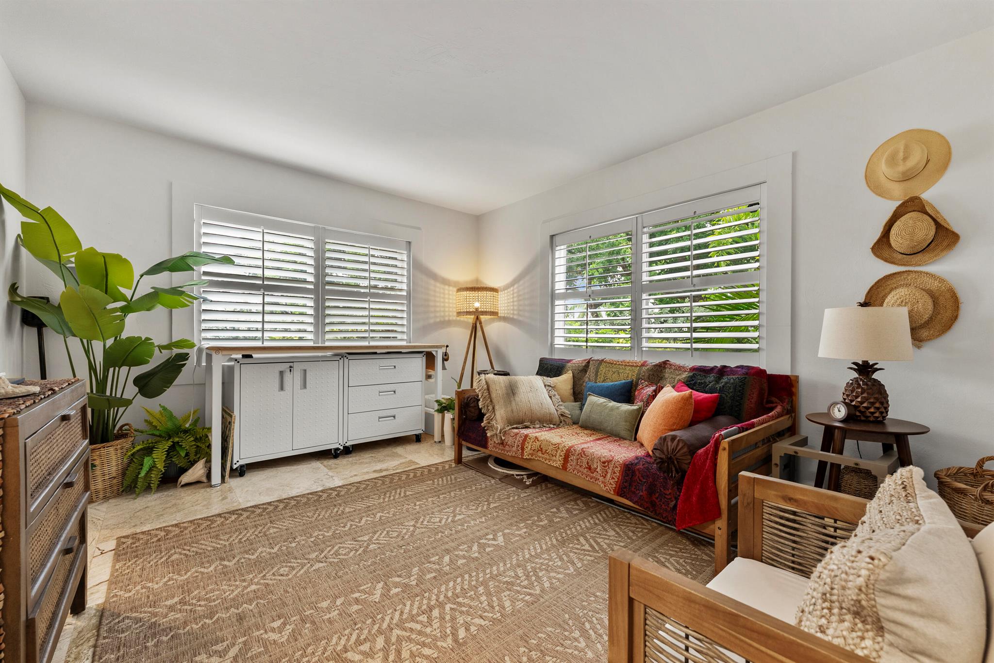 SHORELAND - Residential