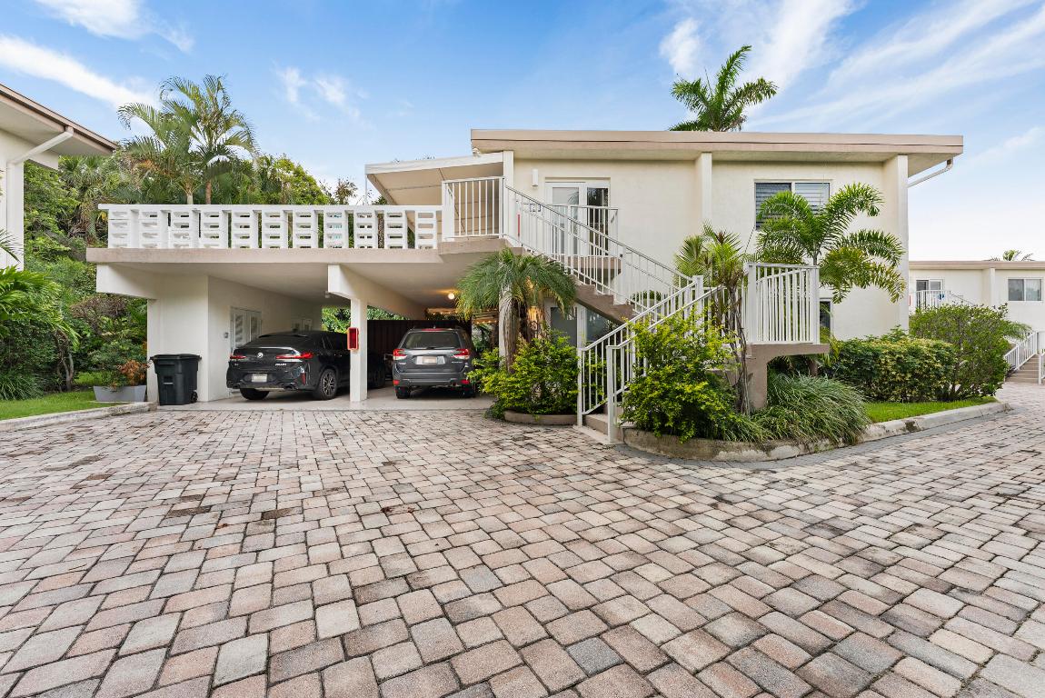 SHORELAND - Residential