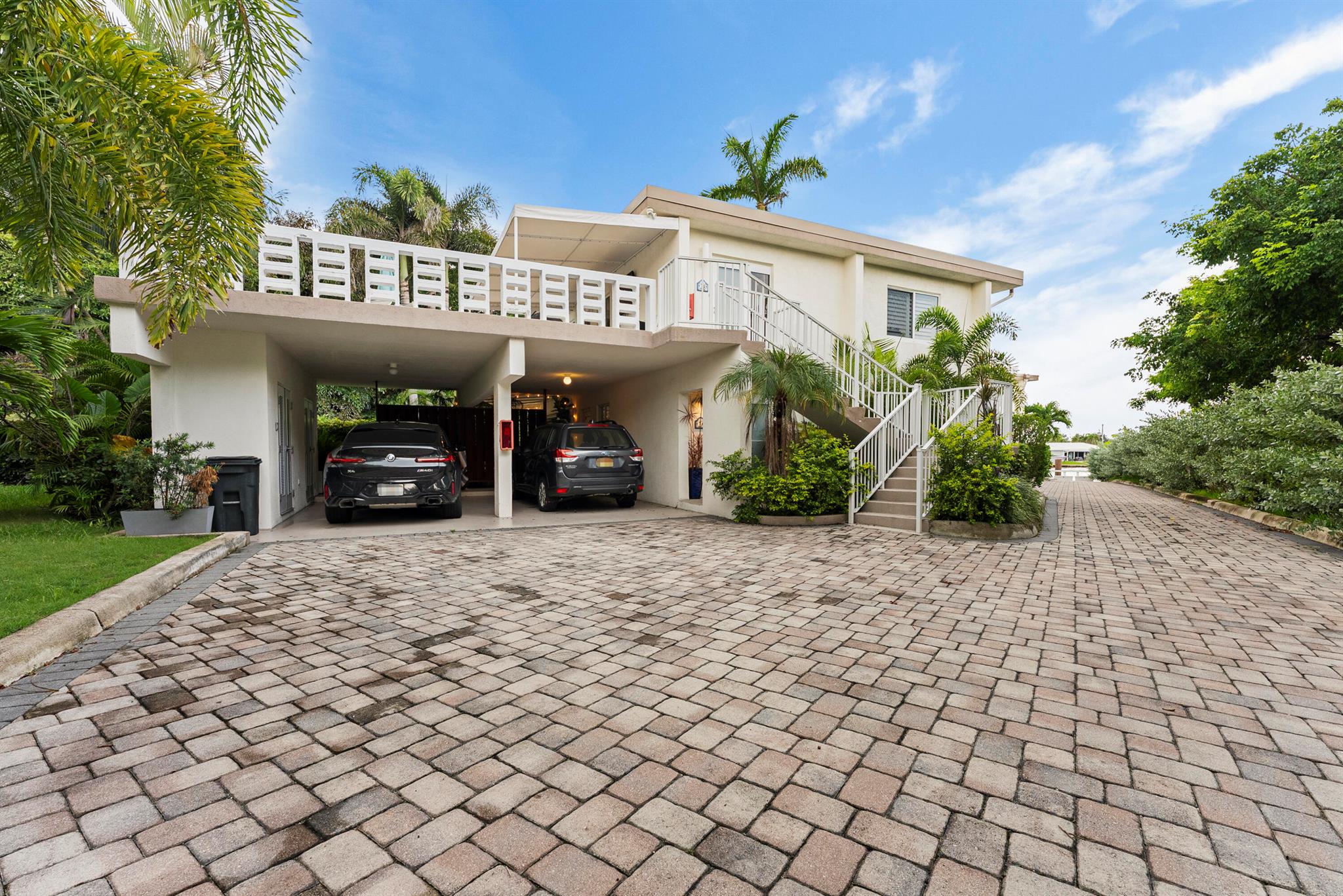 SHORELAND - Residential