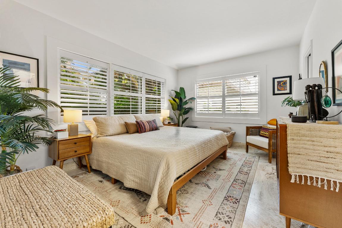 SHORELAND - Residential