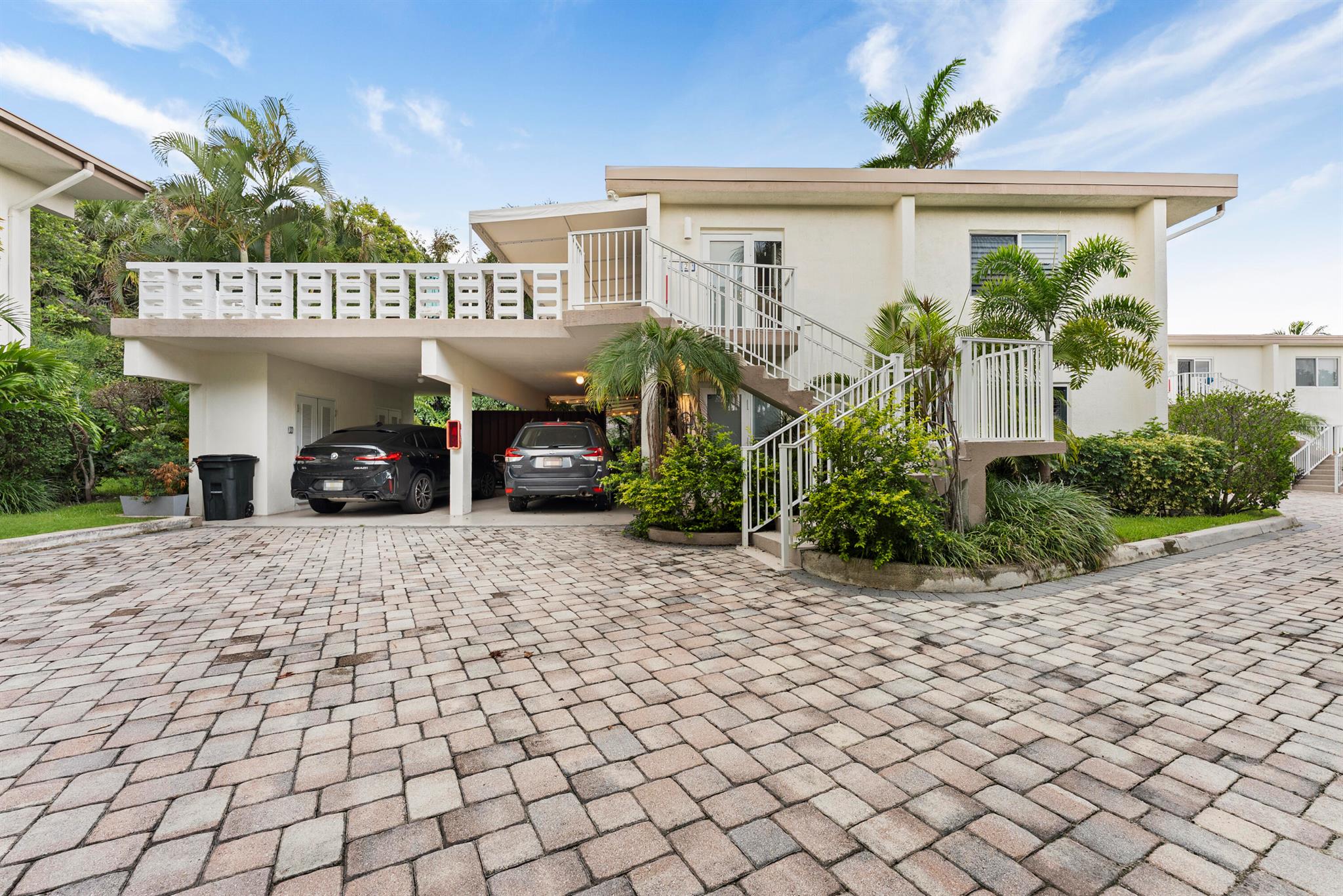 SHORELAND - Residential