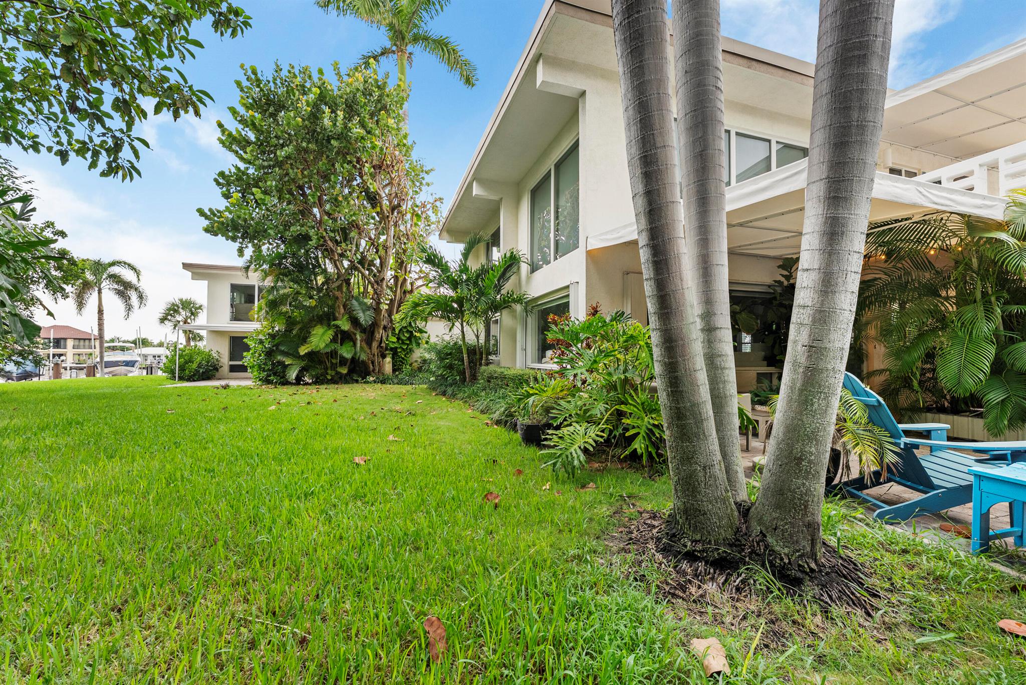 SHORELAND - Residential