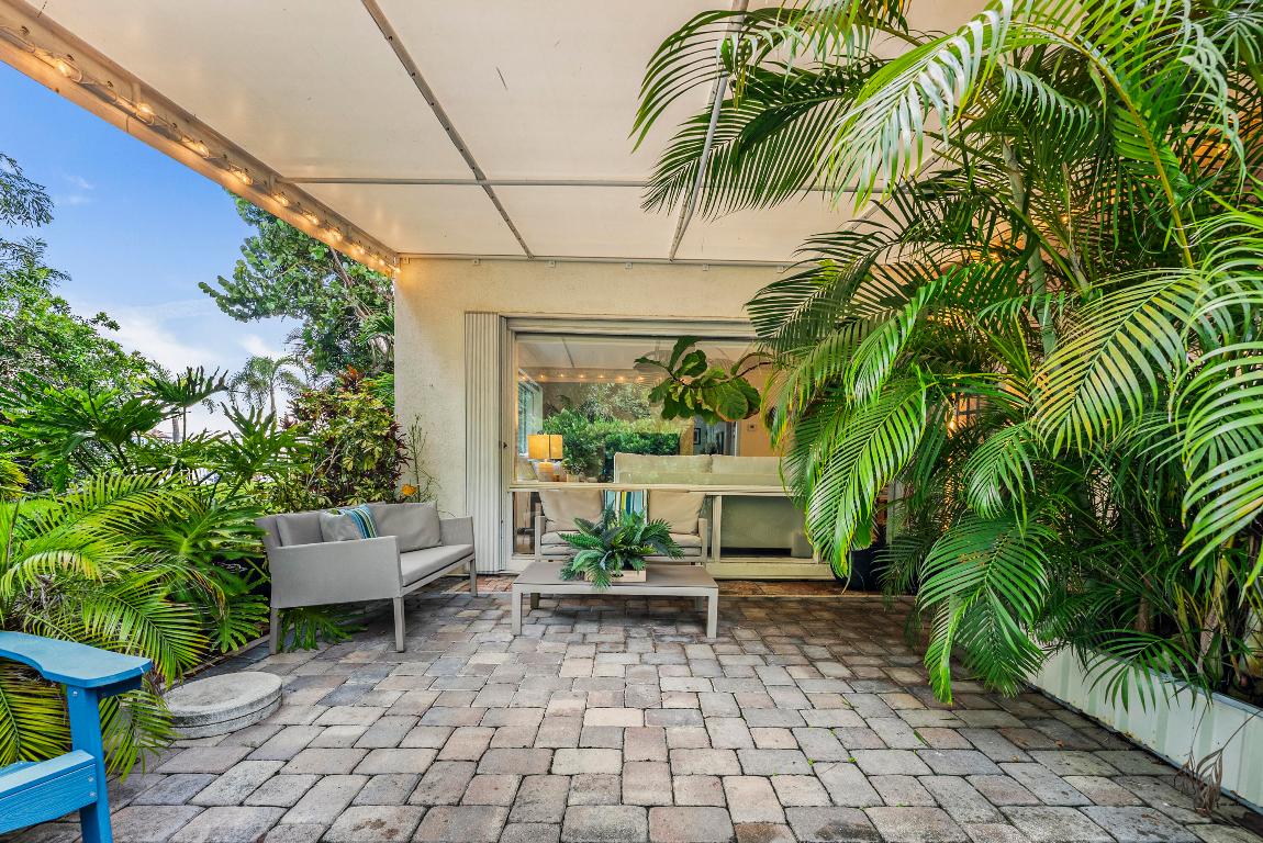 SHORELAND - Residential