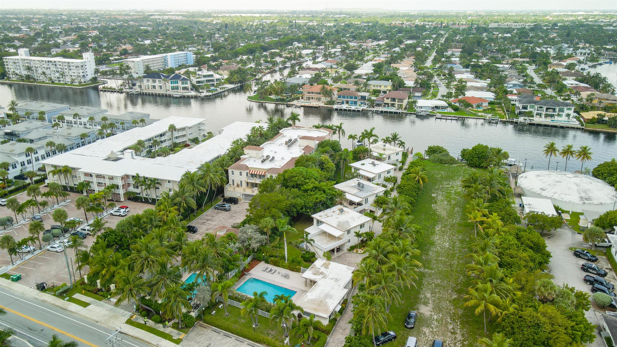 SHORELAND - Residential