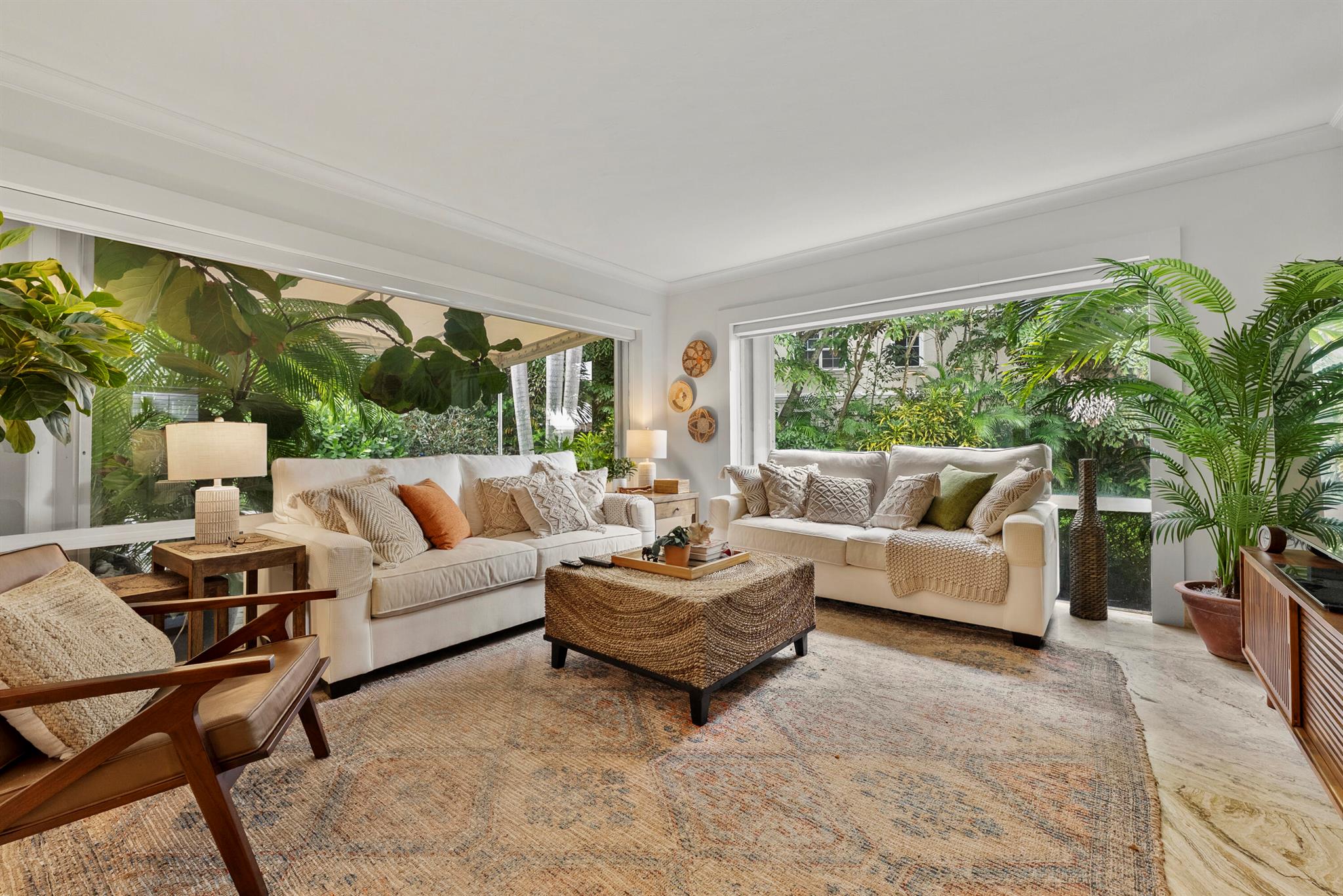 SHORELAND - Residential