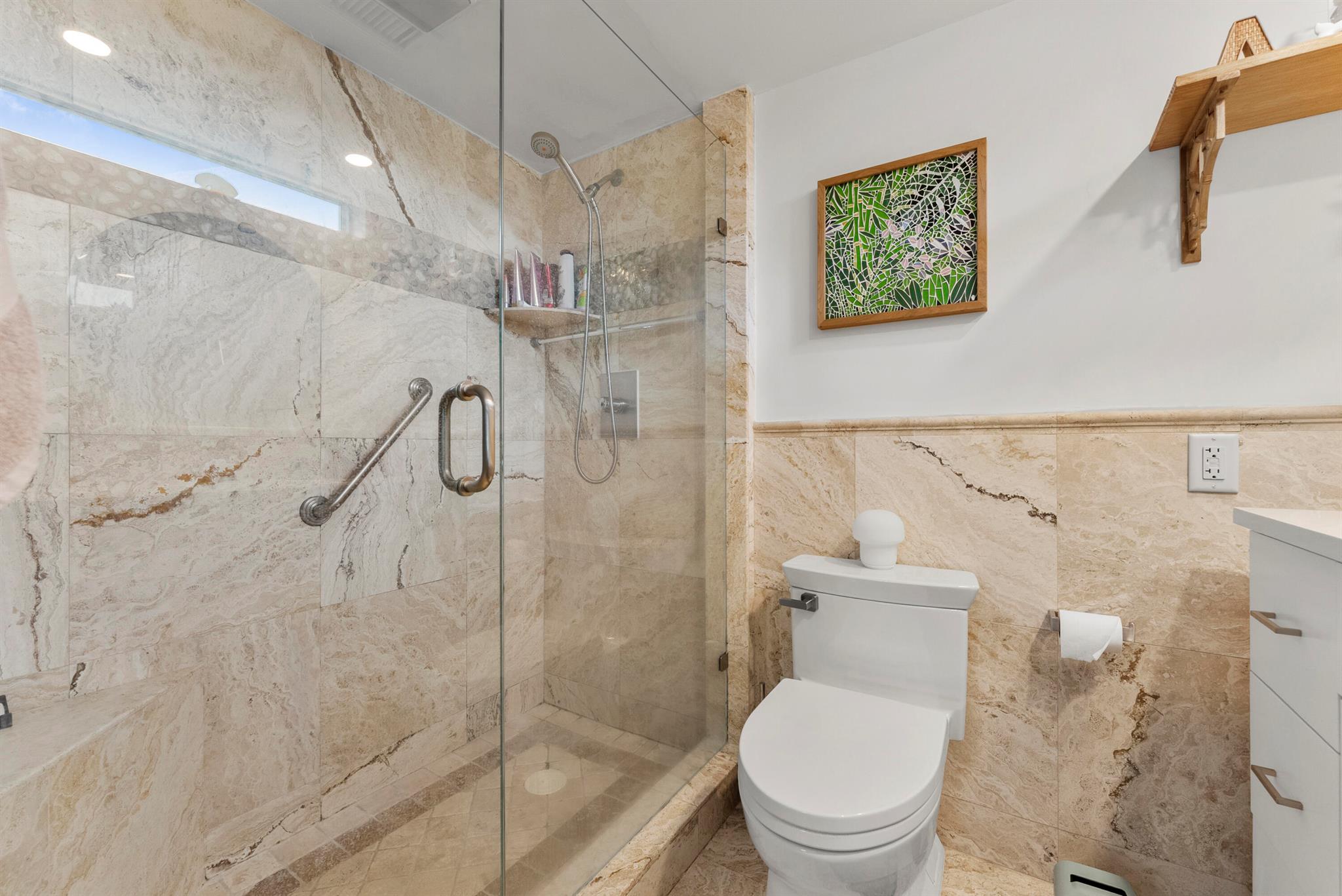 SHORELAND - Residential