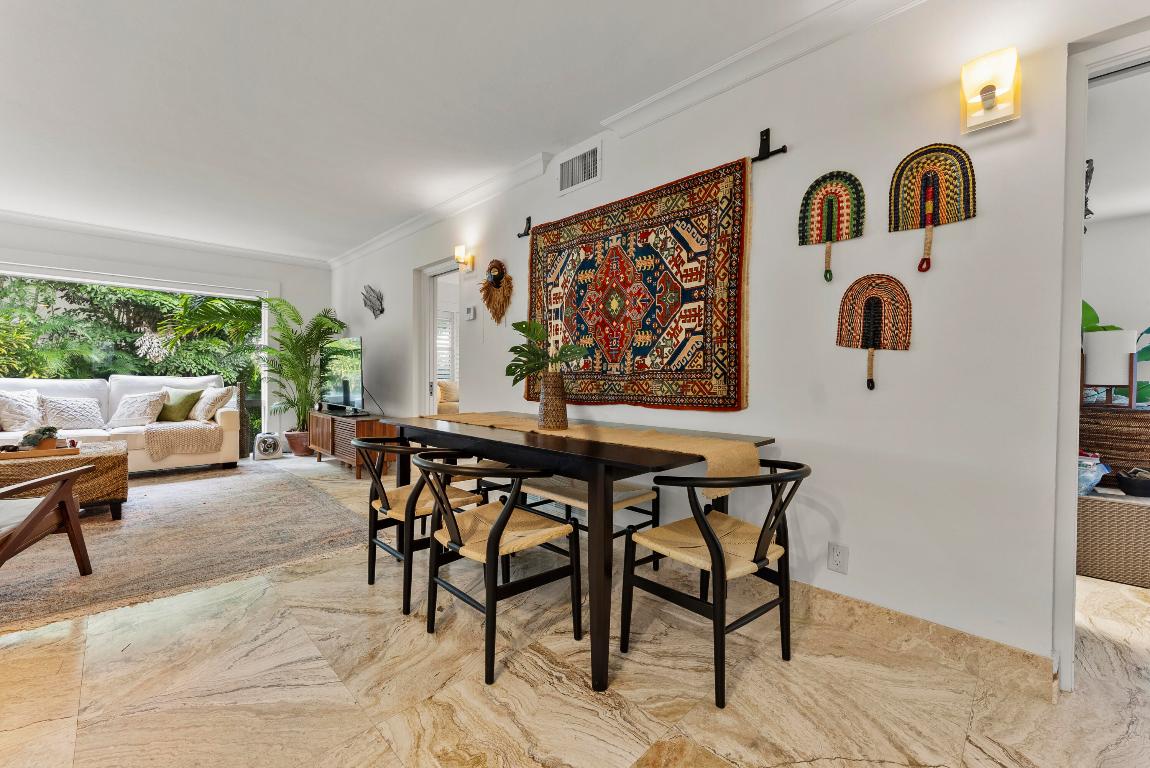 SHORELAND - Residential