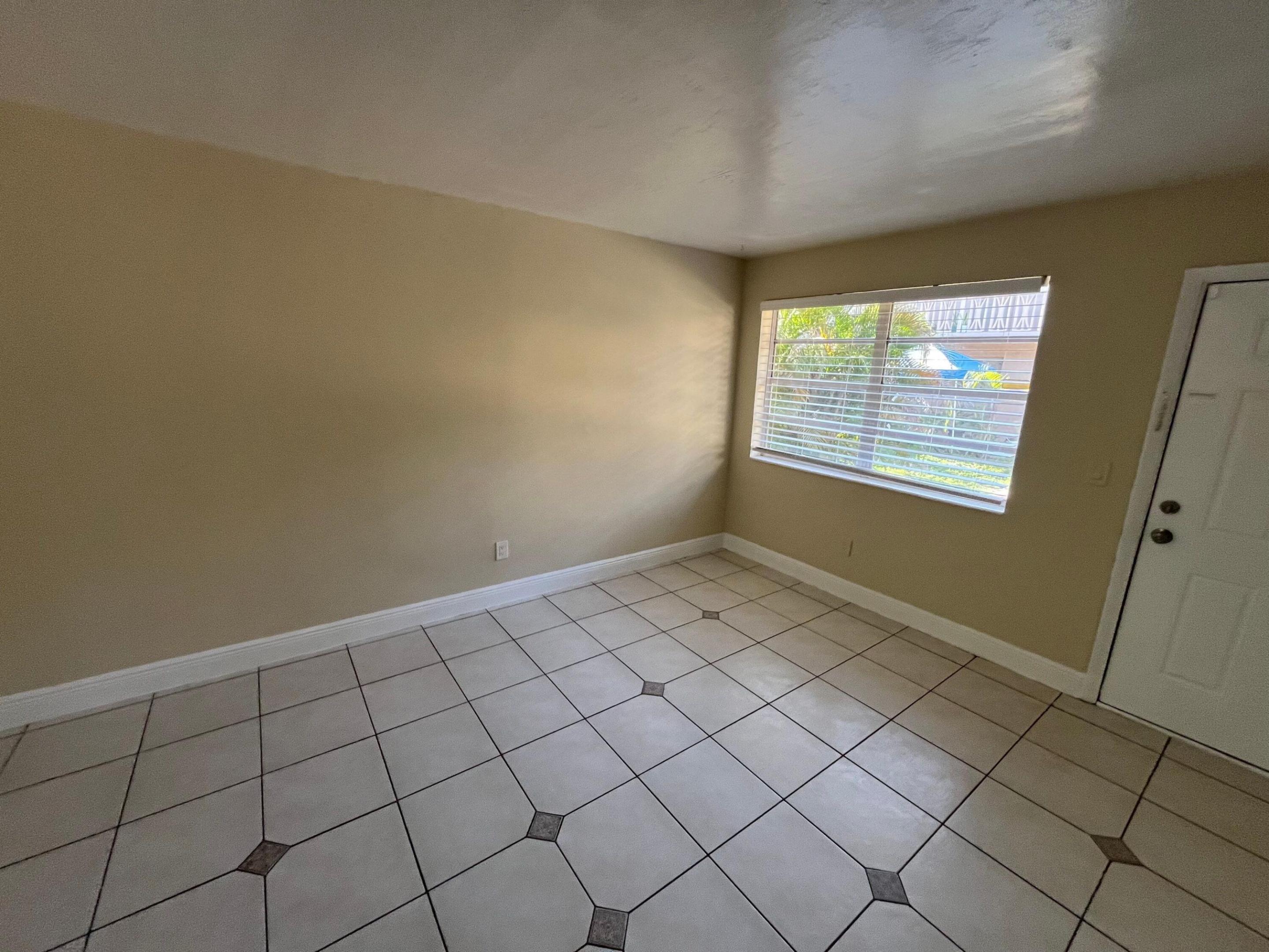 1370 NE 119TH Street 137008