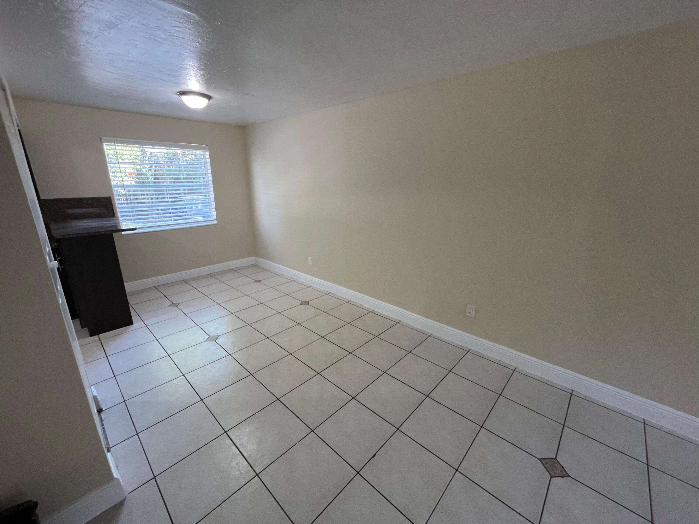 1370 NE 119TH Street 137008