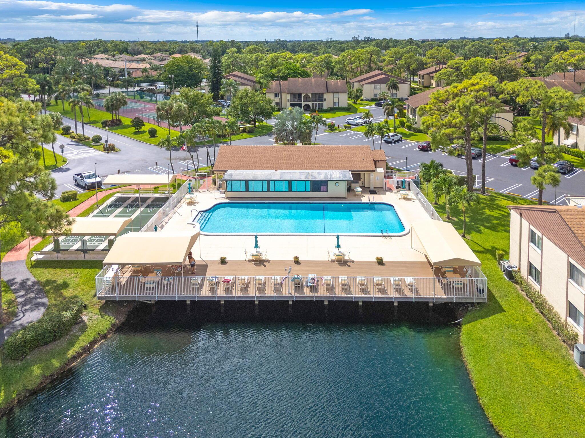 PINE RIDGE SOUTH III COND - Residential