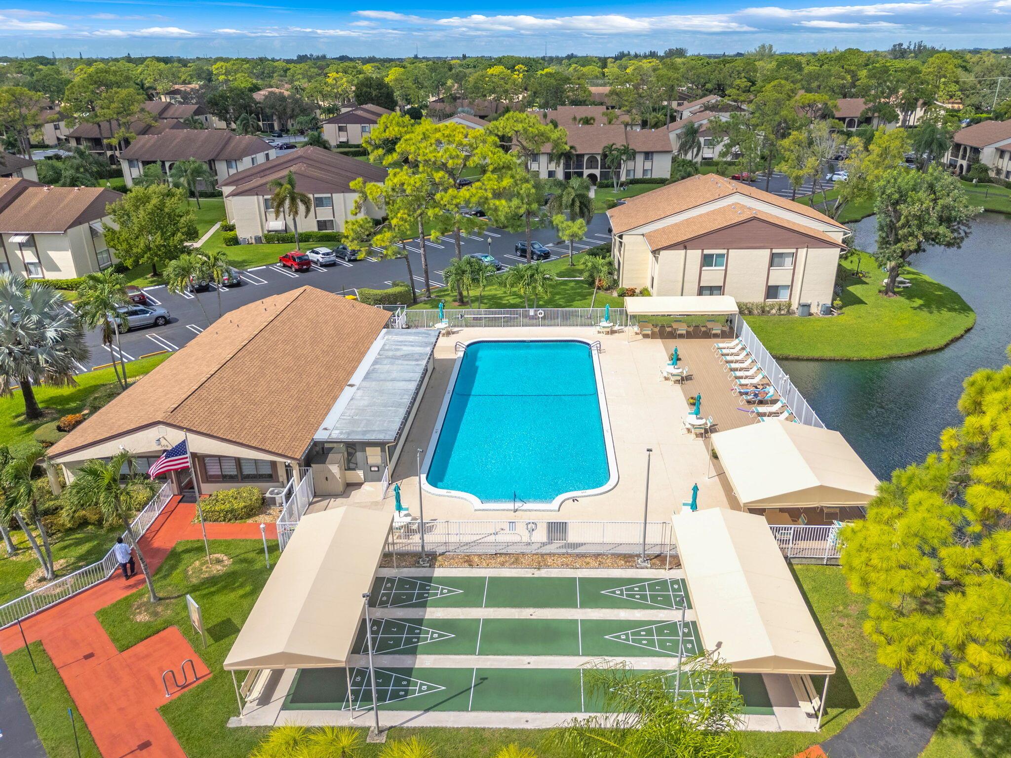 PINE RIDGE SOUTH III COND - Residential