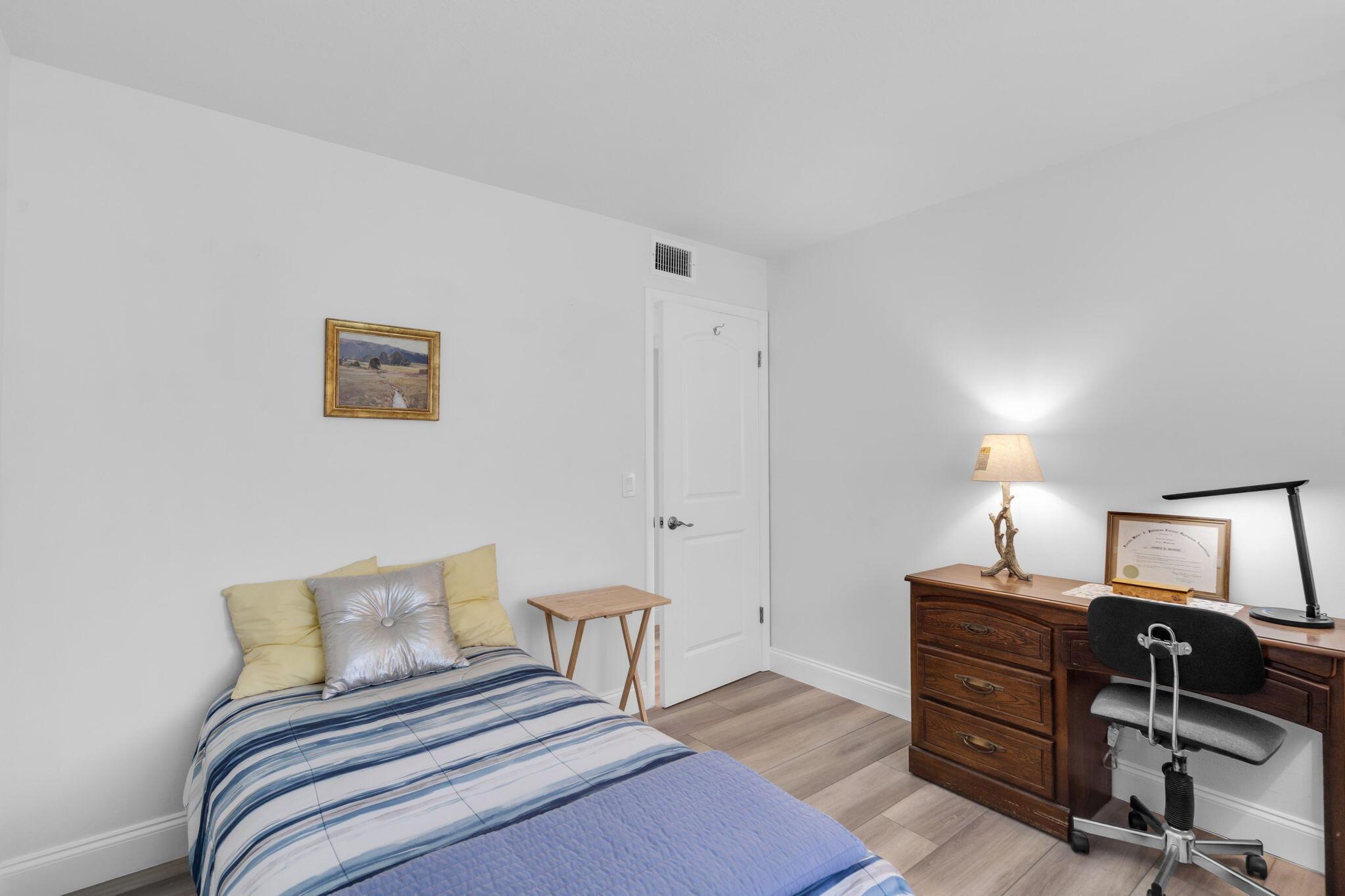 PINE RIDGE SOUTH III COND - Residential