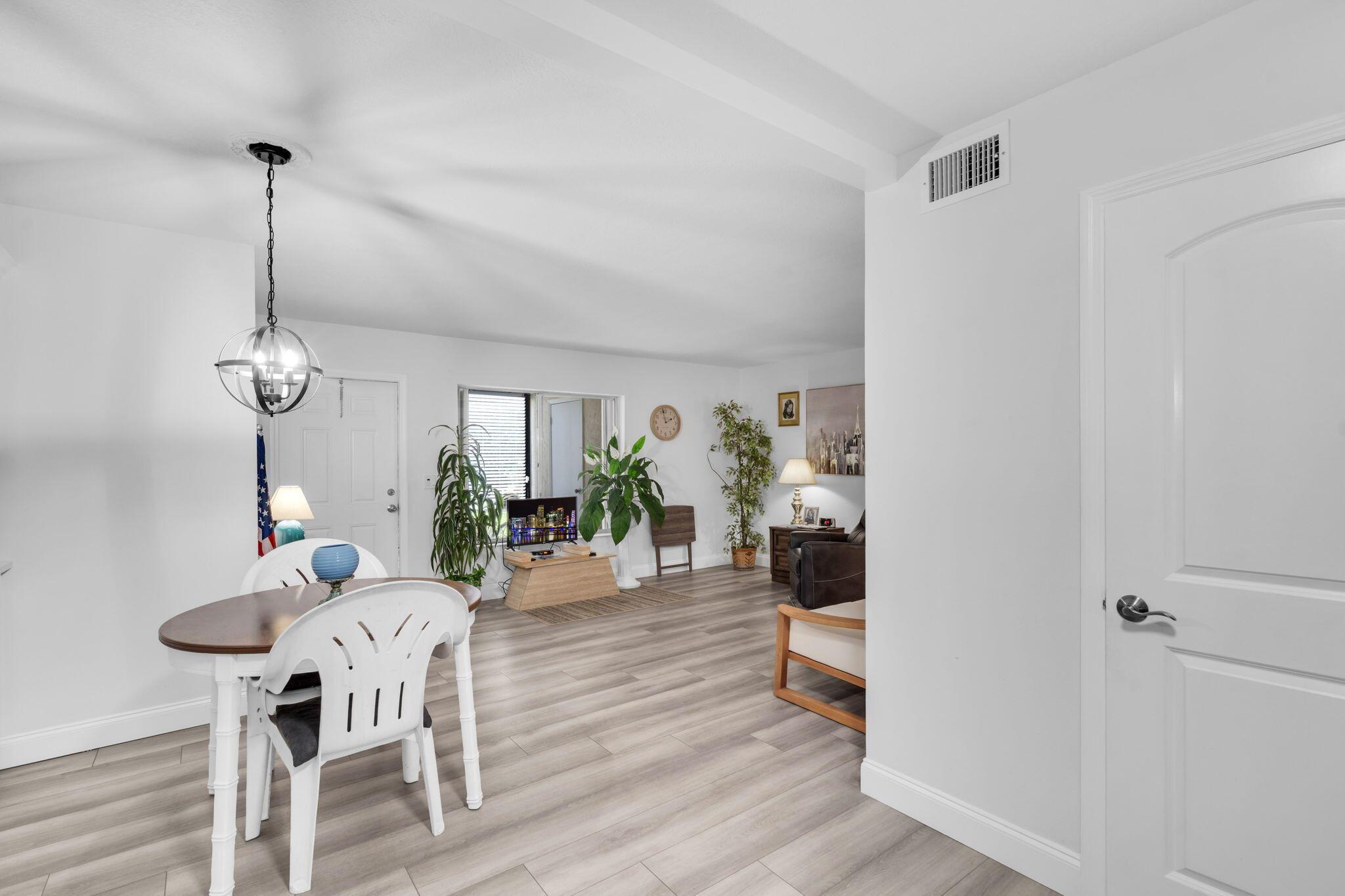 PINE RIDGE SOUTH III COND - Residential