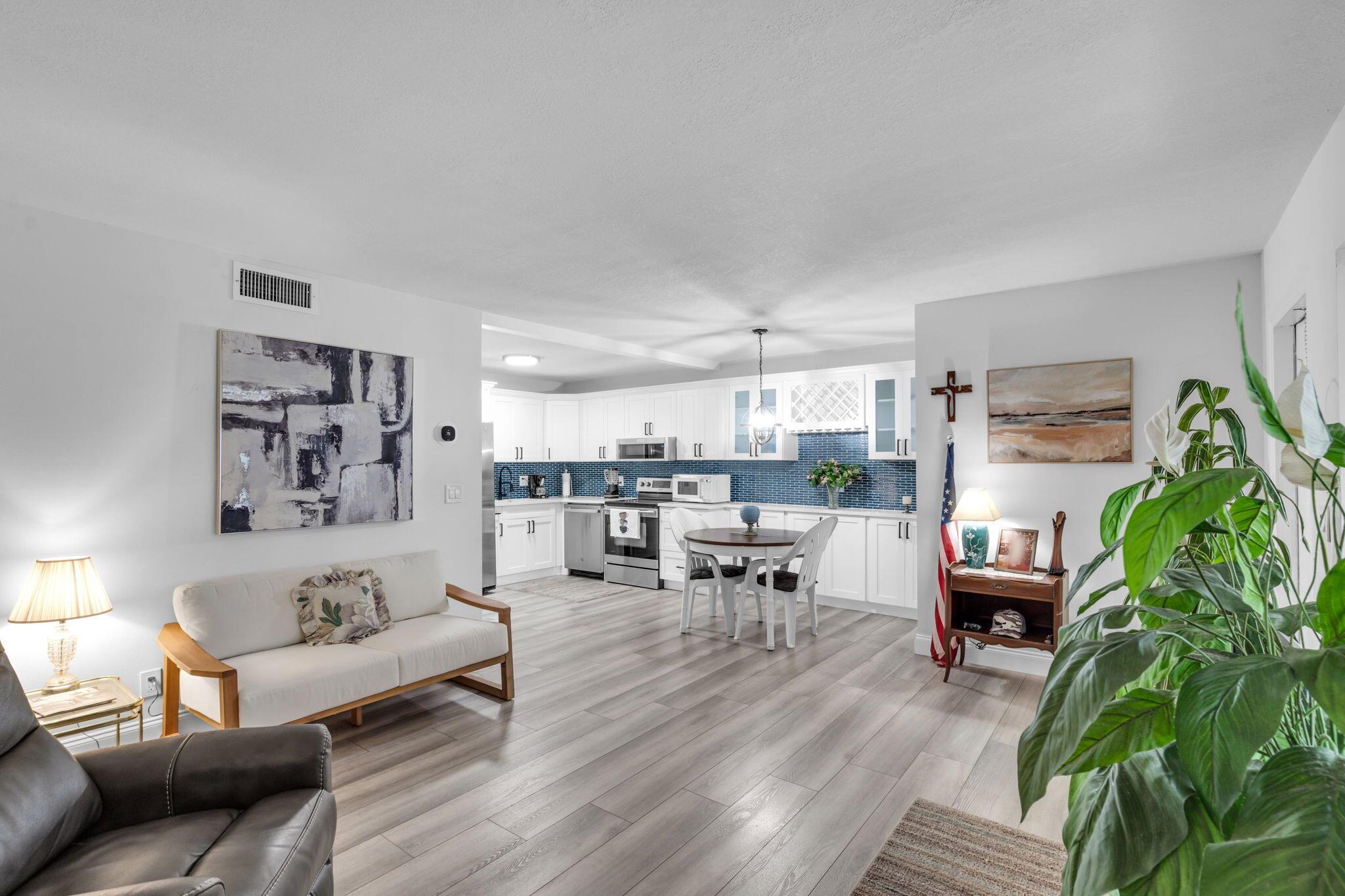 PINE RIDGE SOUTH III COND - Residential
