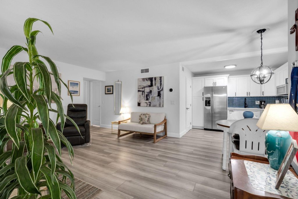 Photo of 312 Knotty Pine Circle #C-1, Greenacres, FL 33463 (MLS # R11133771)