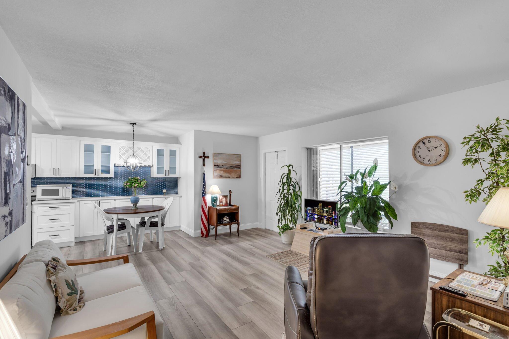 PINE RIDGE SOUTH III COND - Residential