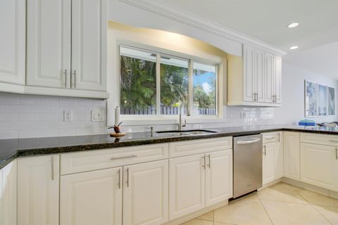 Single Family Residence in Palm Beach Gardens FL 2632 Bordeaux Court Ct 17.jpg