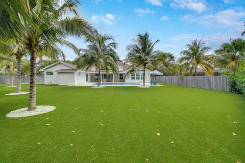 Single Family Residence in Palm Beach Gardens FL 2632 Bordeaux Court Ct 42.jpg