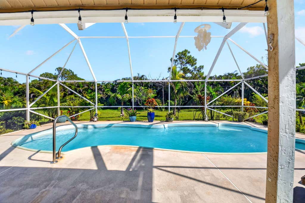 Photo of 17855 89th Place N, Loxahatchee, FL 33470 (MLS # B26065969)