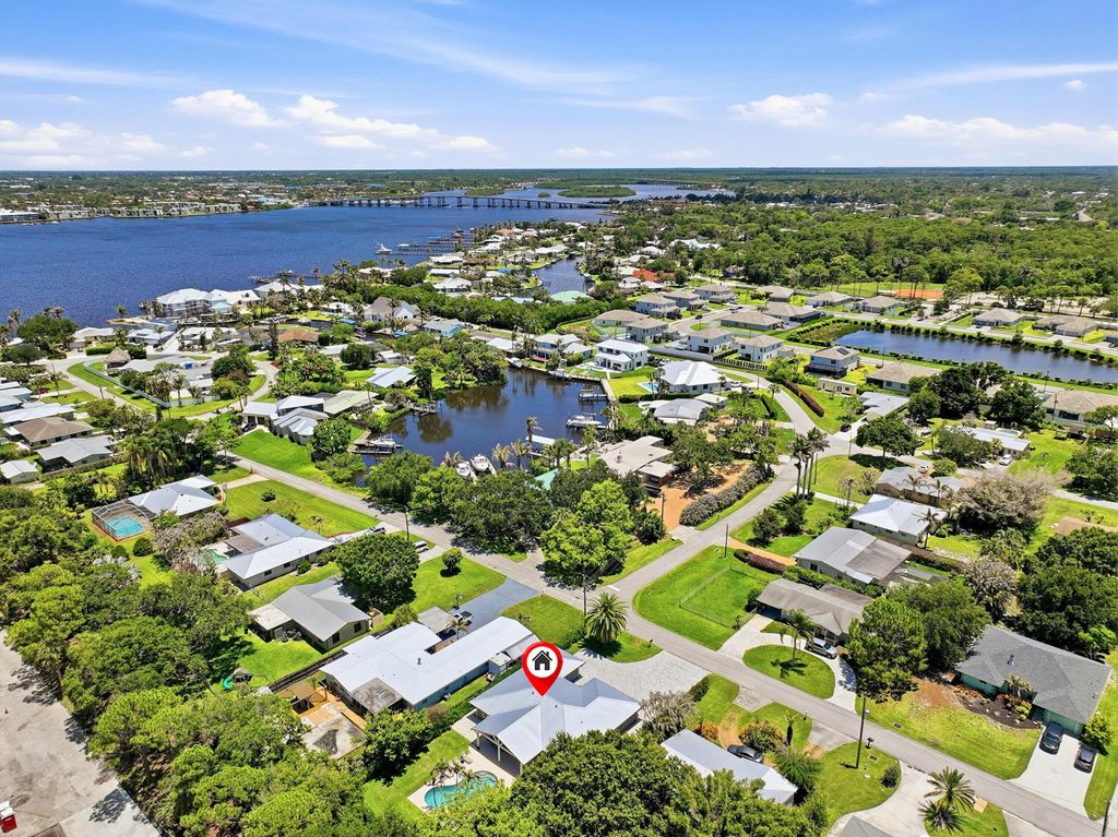 Photo of 1409 SW Ibis Street, Palm City, FL 34990 (MLS # B26038251)