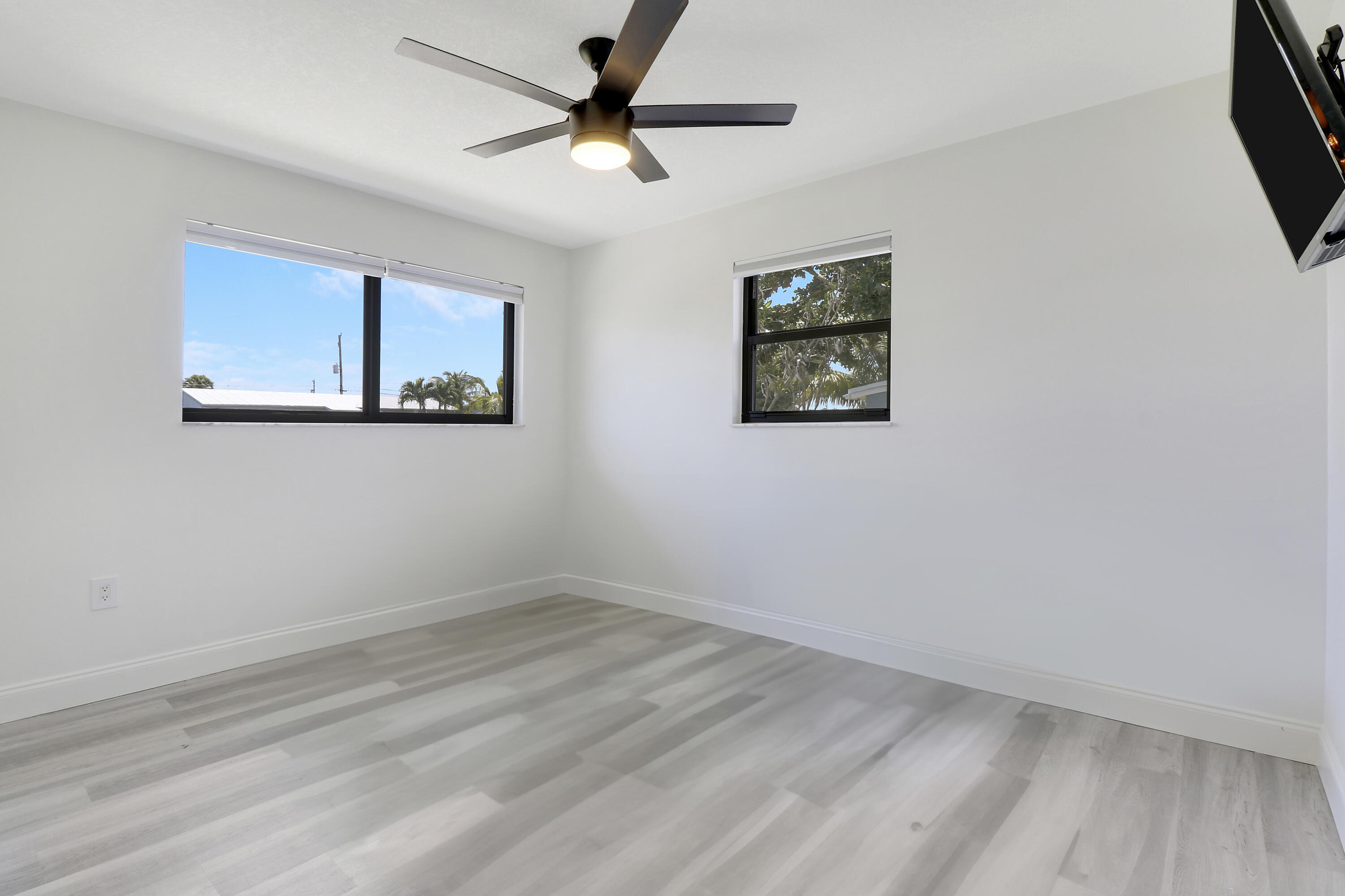 PALM BEACH SQUARE UNIT 1 - Residential