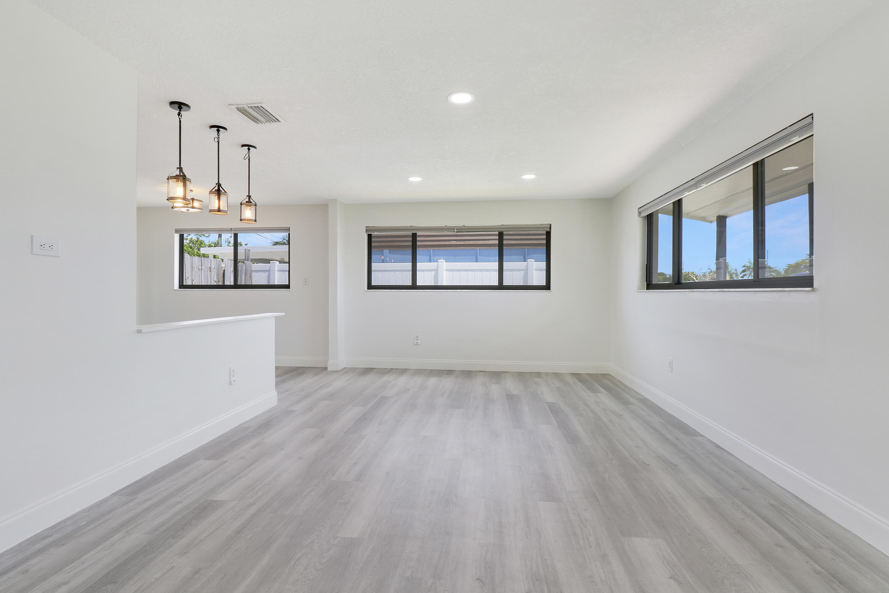 PALM BEACH SQUARE UNIT 1 - Residential
