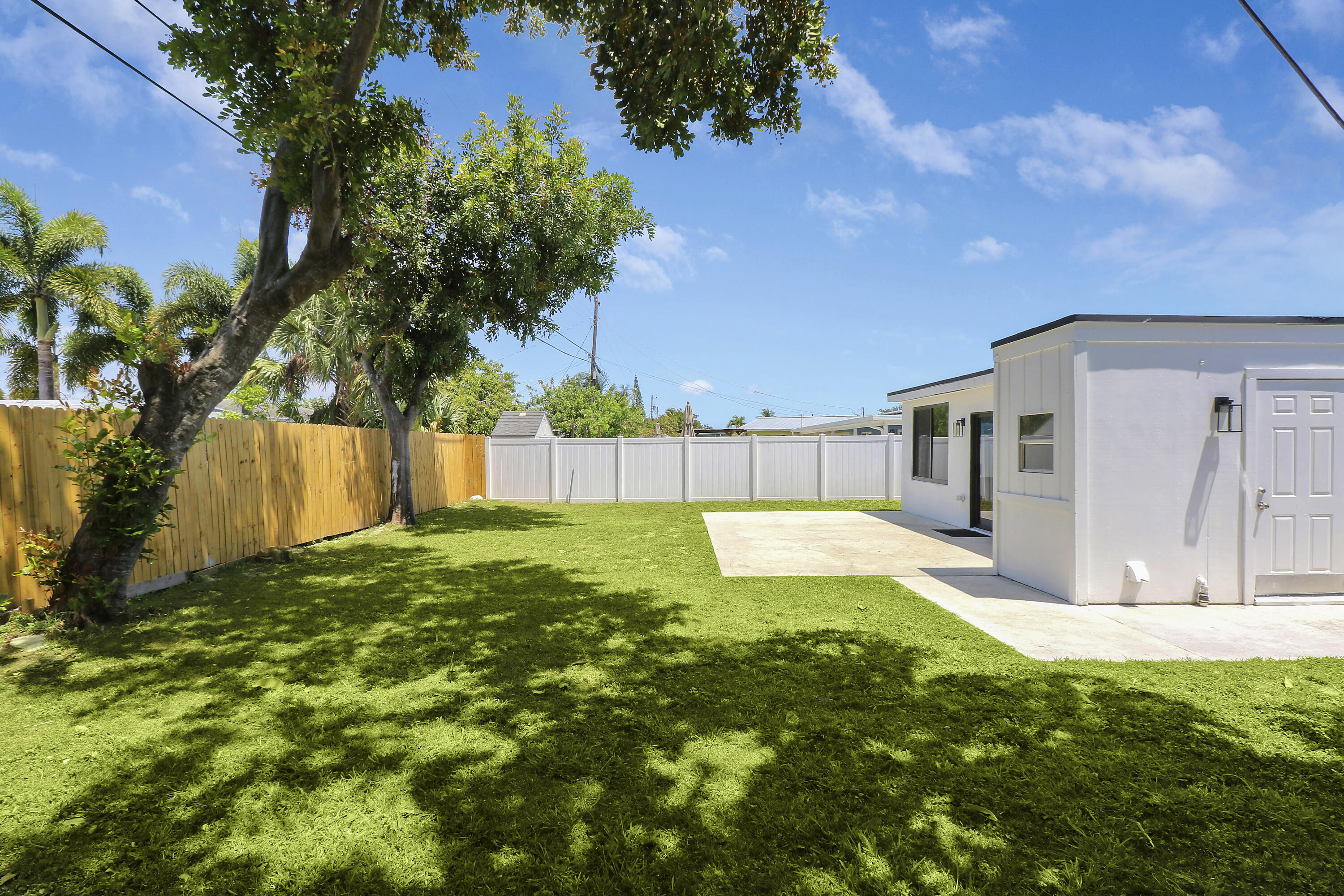 PALM BEACH SQUARE UNIT 1 - Residential