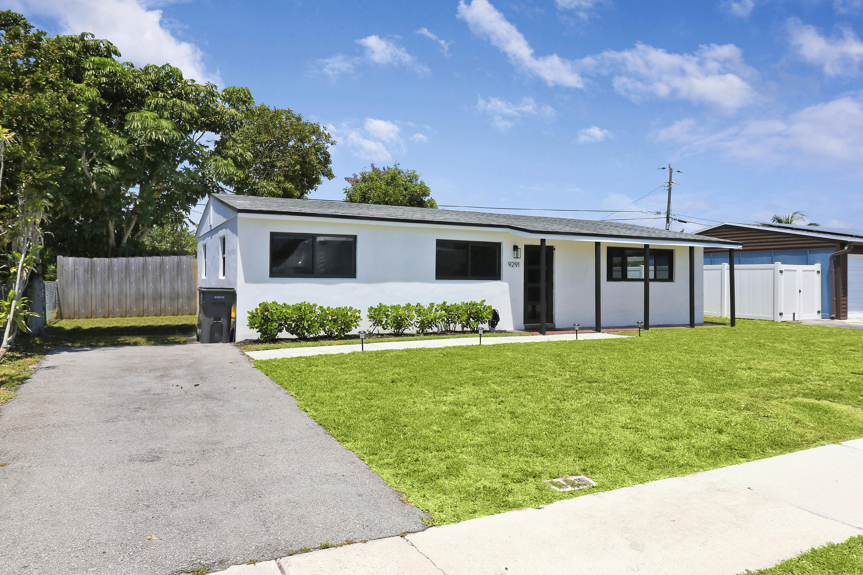 PALM BEACH SQUARE UNIT 1 - Residential