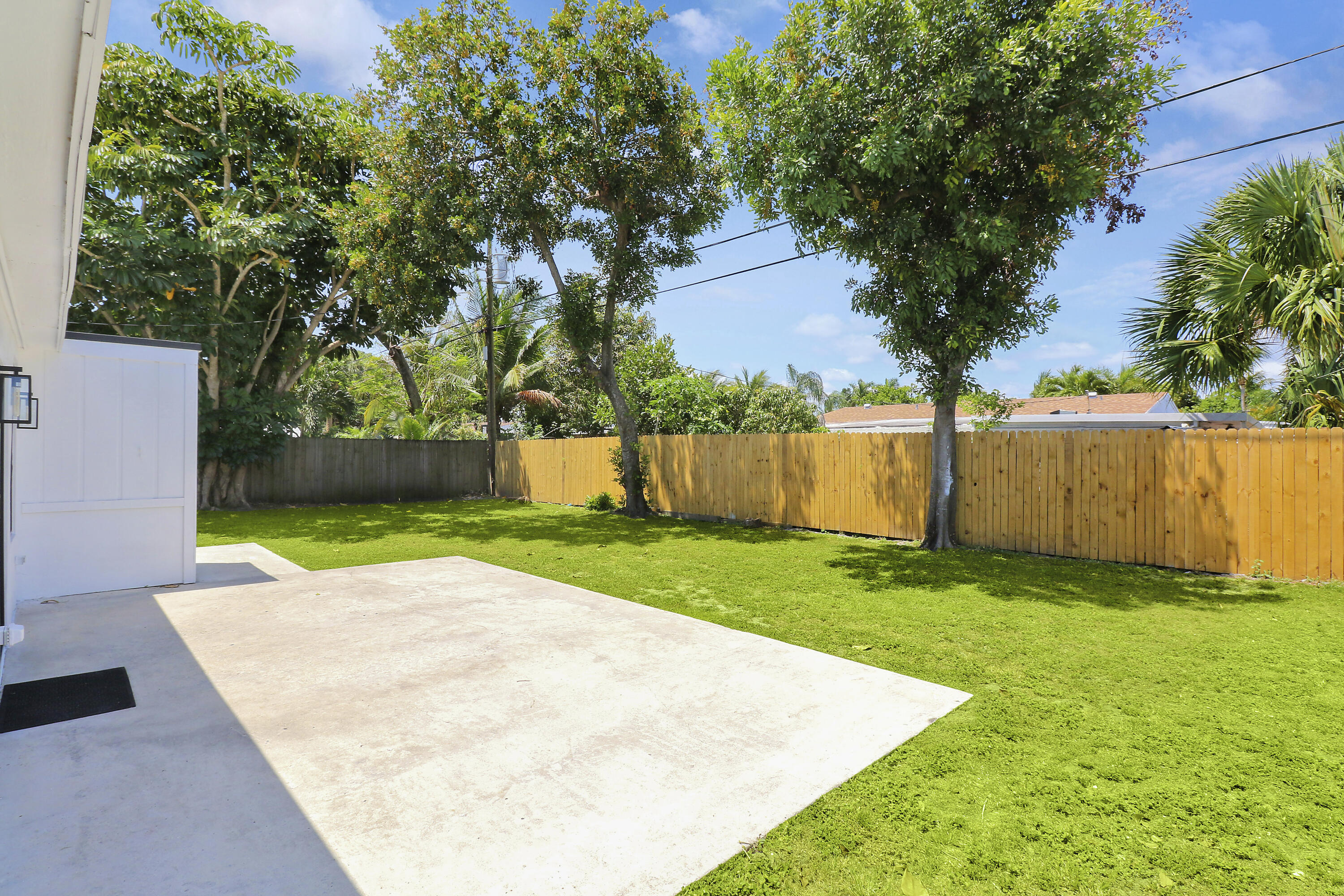 PALM BEACH SQUARE UNIT 1 - Residential