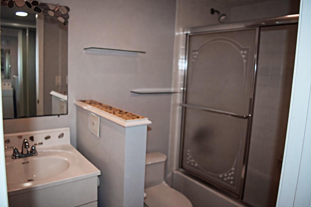 MIDPORT PLACE I, A CONDOMINIUM - Residential