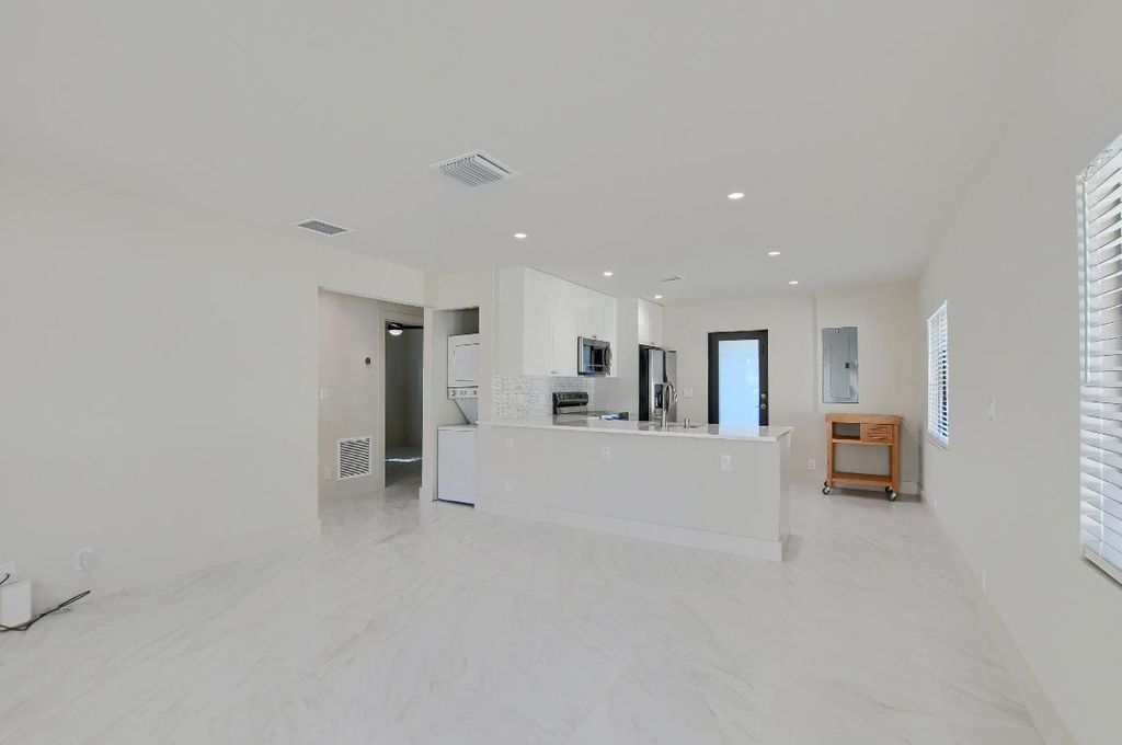 Photo of 2503 Oceanview Avenue #D, Delray Beach, FL 33444 (MLS # R11129846)