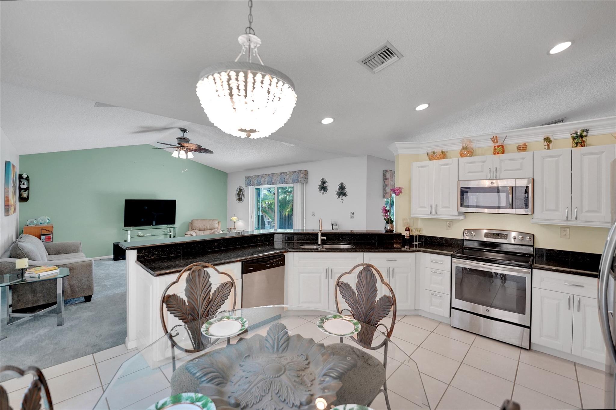 WEST VIEW ESTATES - Residential