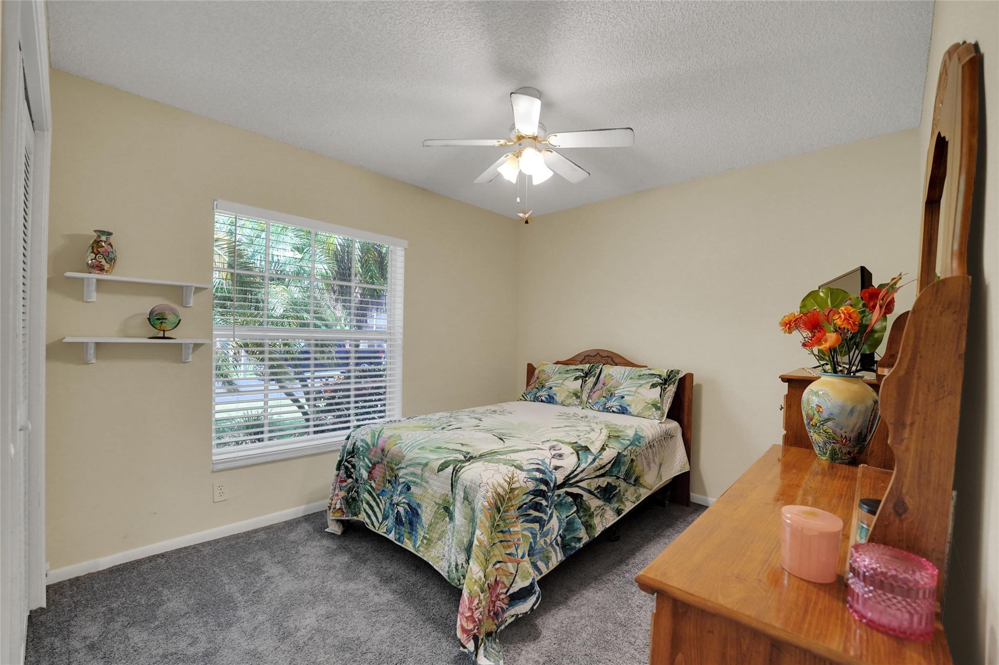 WEST VIEW ESTATES - Residential