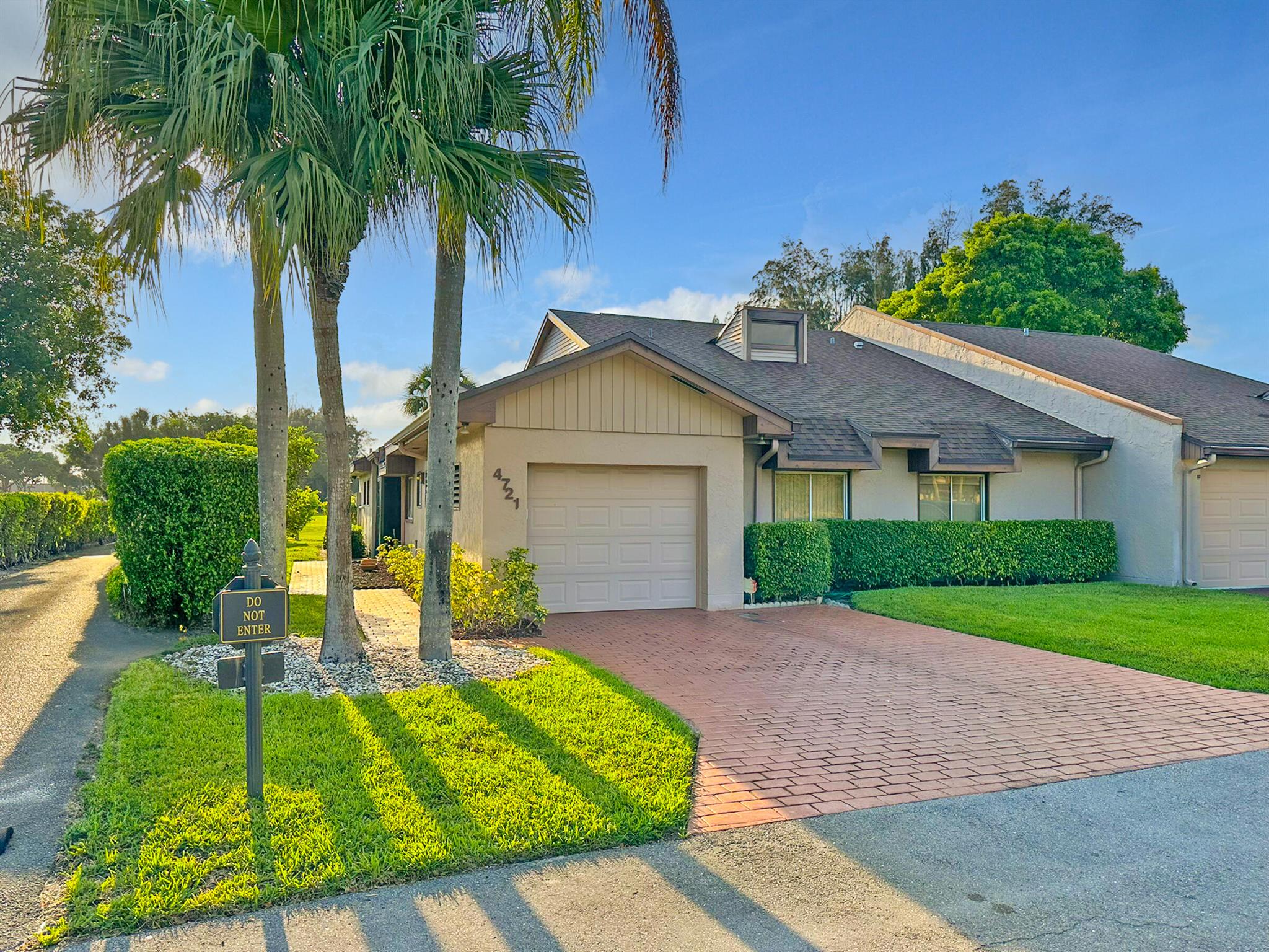 4721 Fountains Drive S