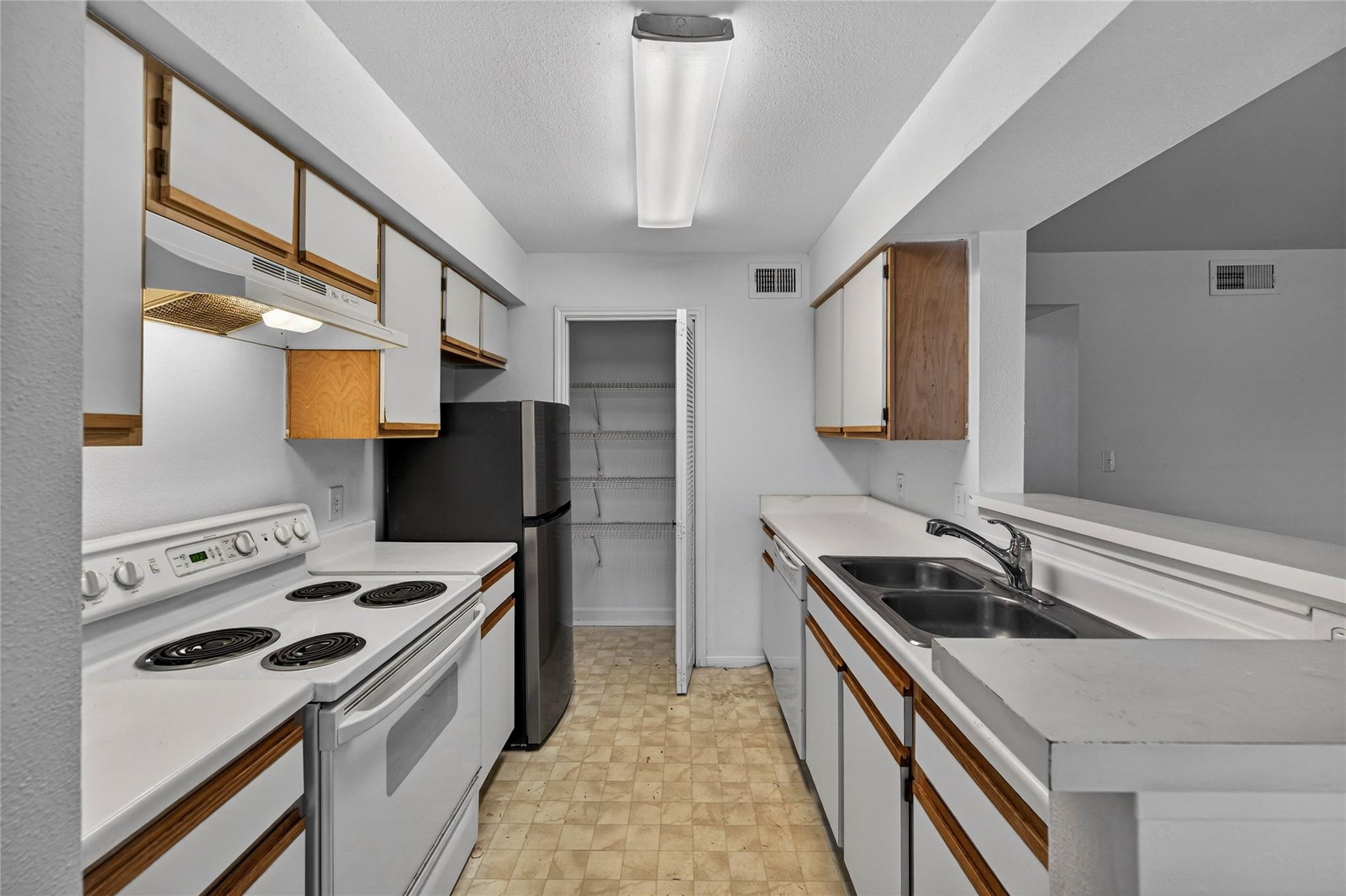 SAILBOAT POINTE - Residential