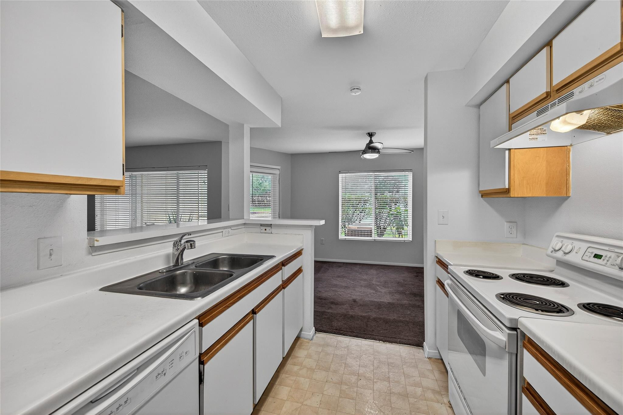 SAILBOAT POINTE - Residential