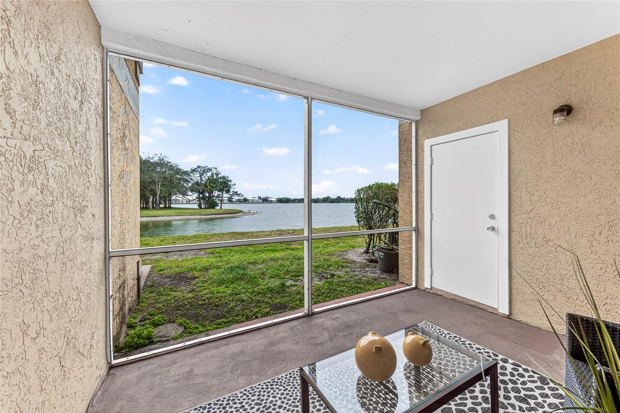 SAILBOAT POINTE - Residential