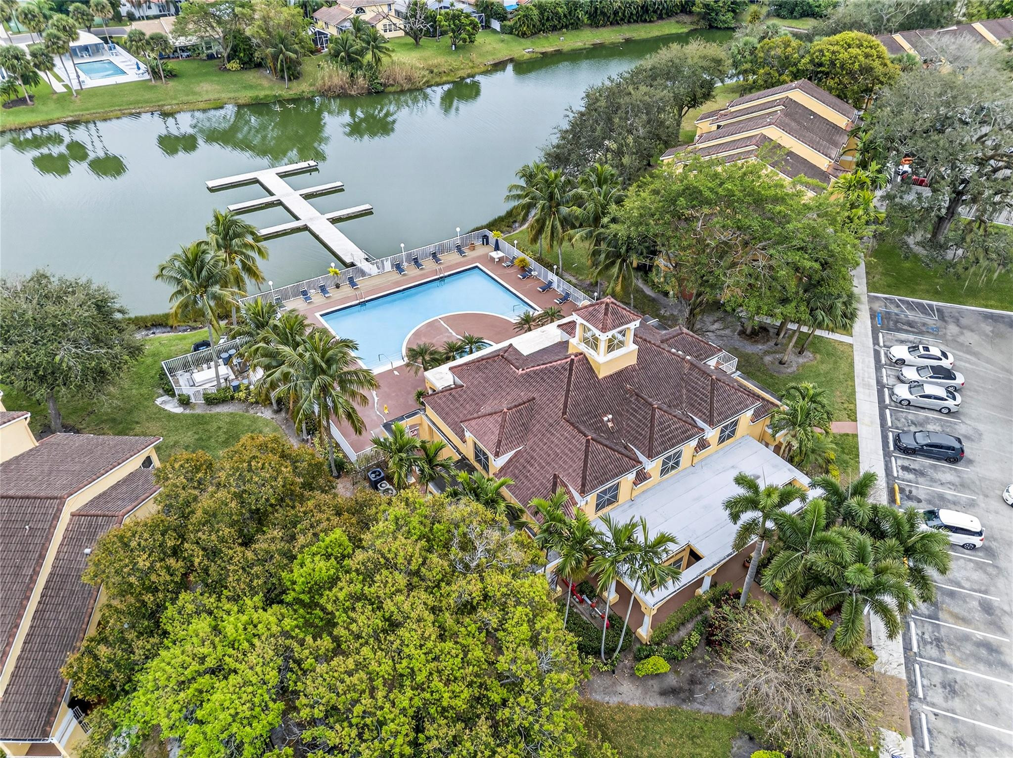 SAILBOAT POINTE - Residential