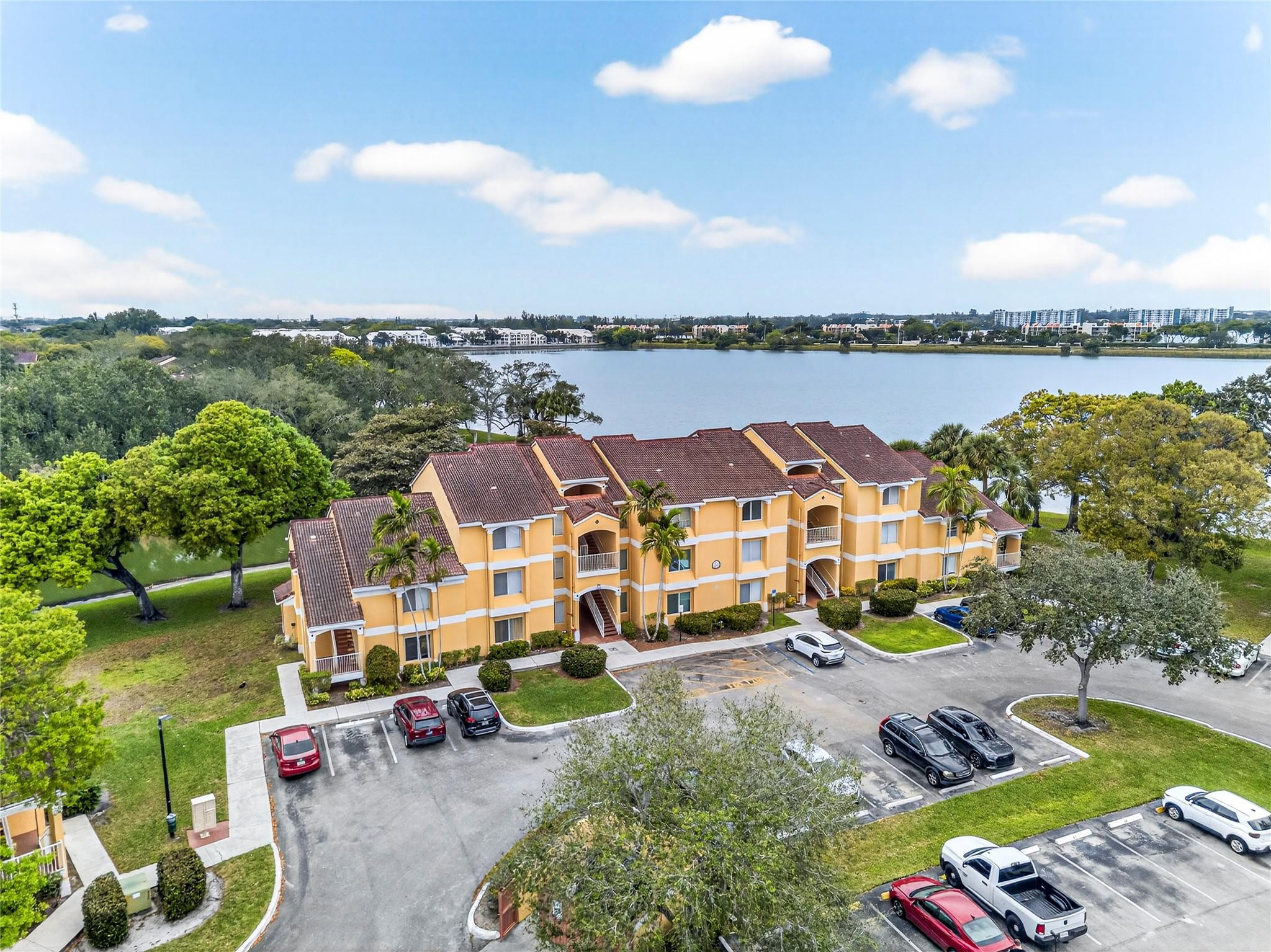 SAILBOAT POINTE - Residential