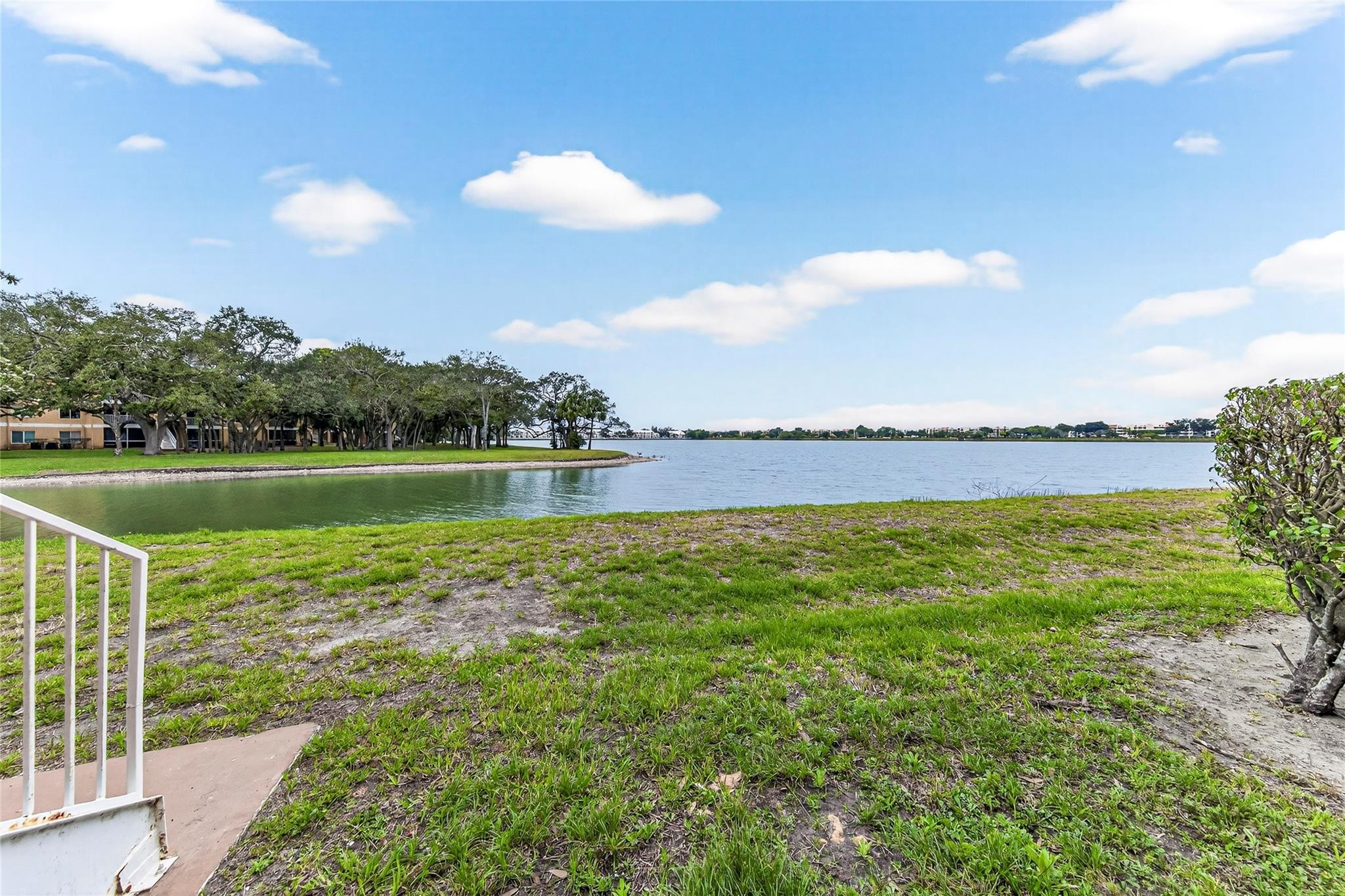 SAILBOAT POINTE - Residential